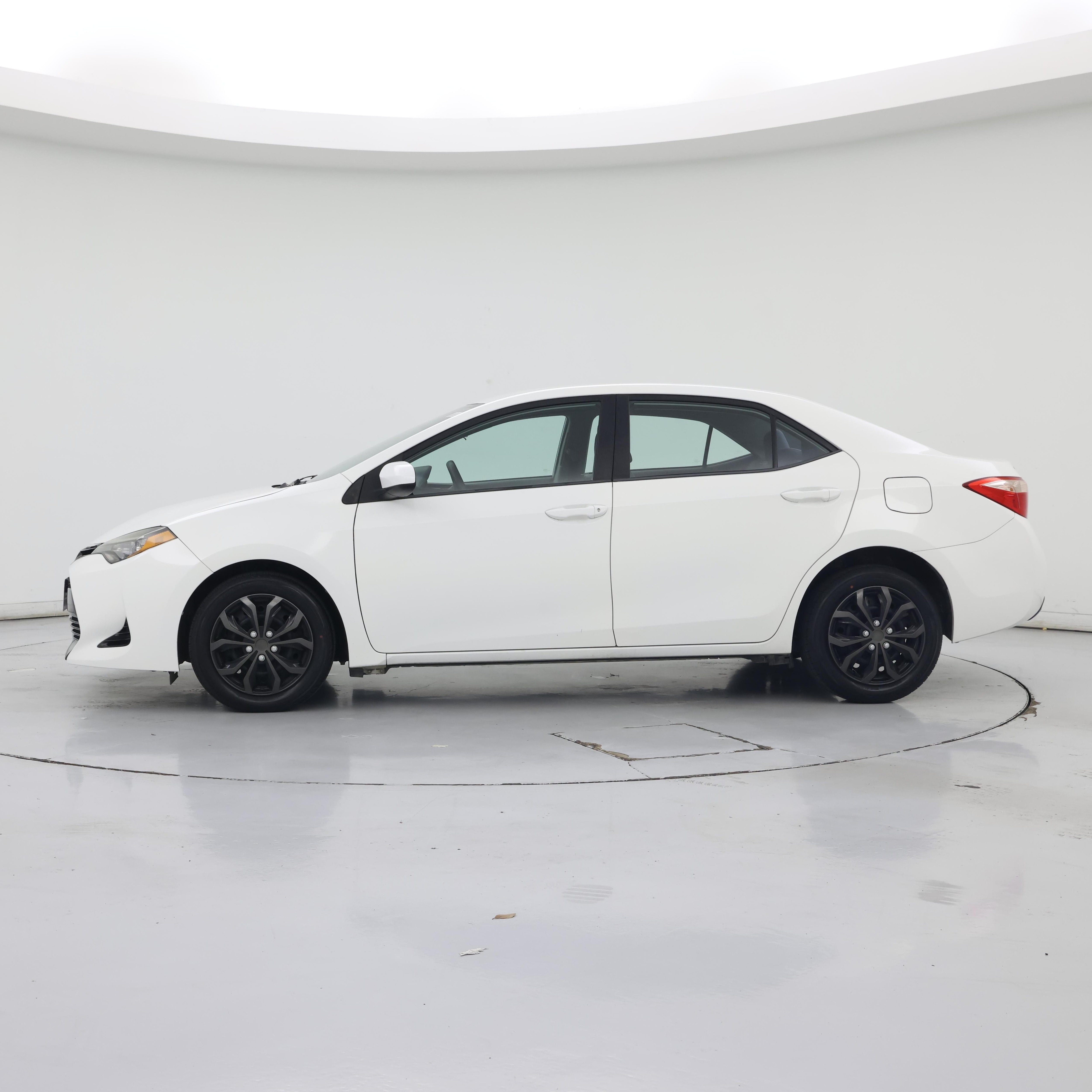 Thumbnail: 2017 Toyota Corolla - 3