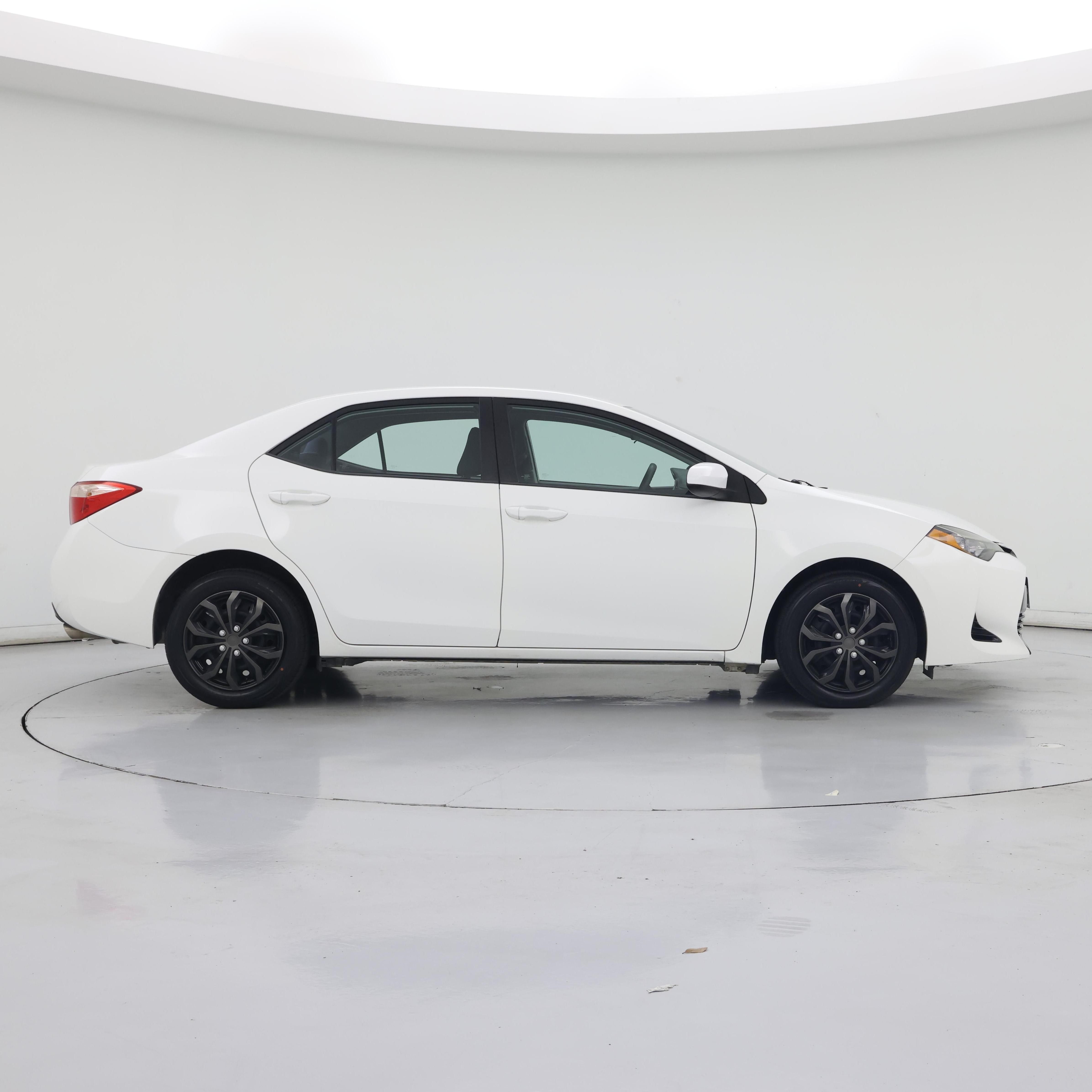 Thumbnail: 2017 Toyota Corolla - 7