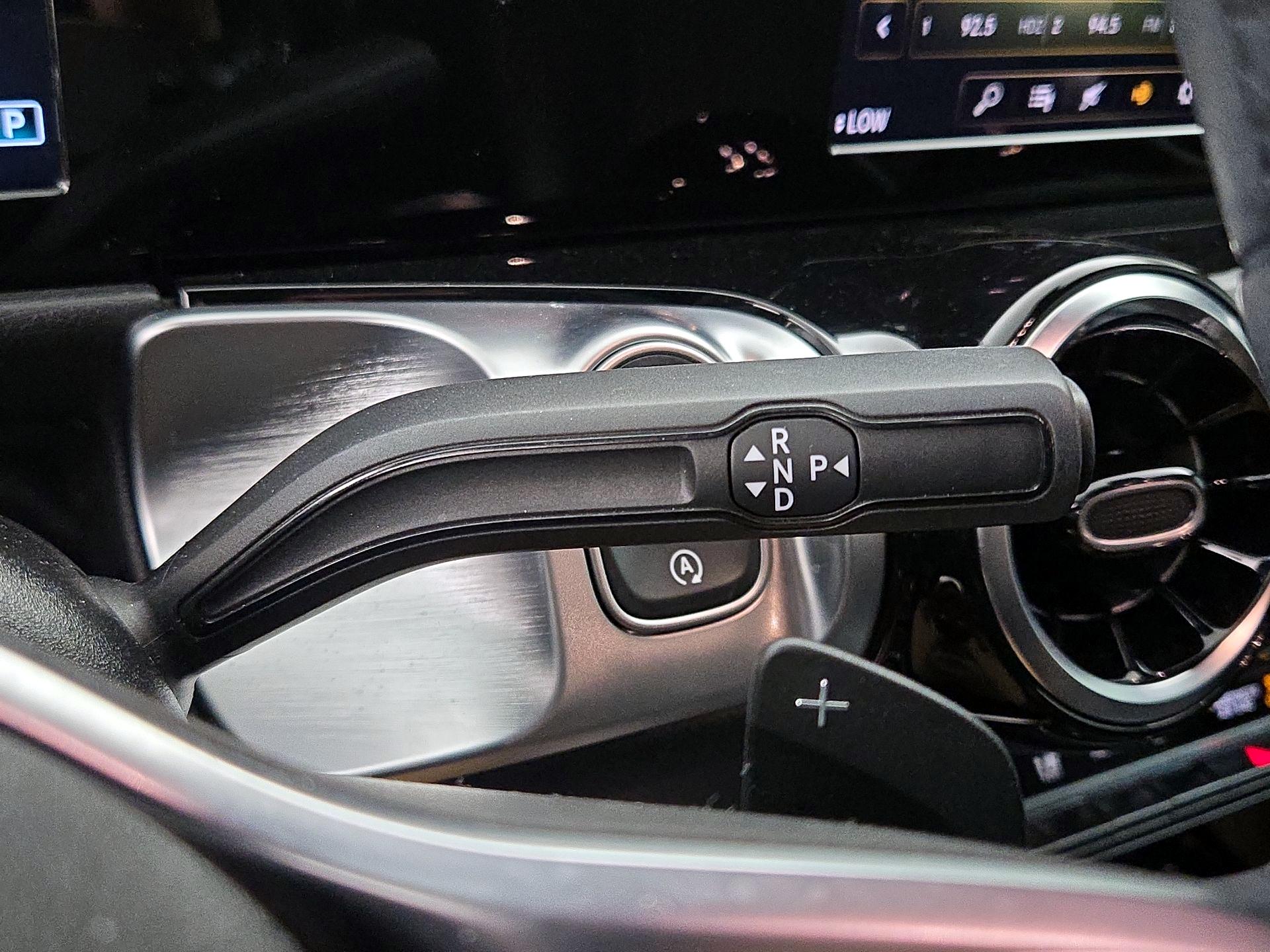 Thumbnail: 2022 Mercedes-Benz GLB - 17