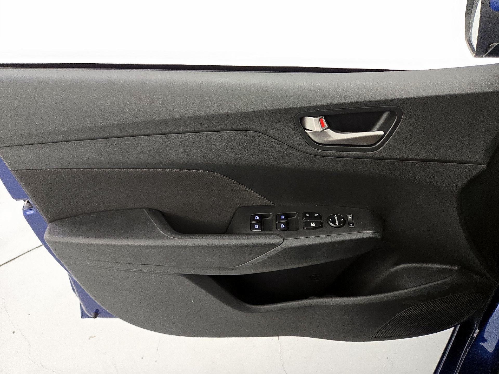 Thumbnail: 2021 Hyundai Accent - 12
