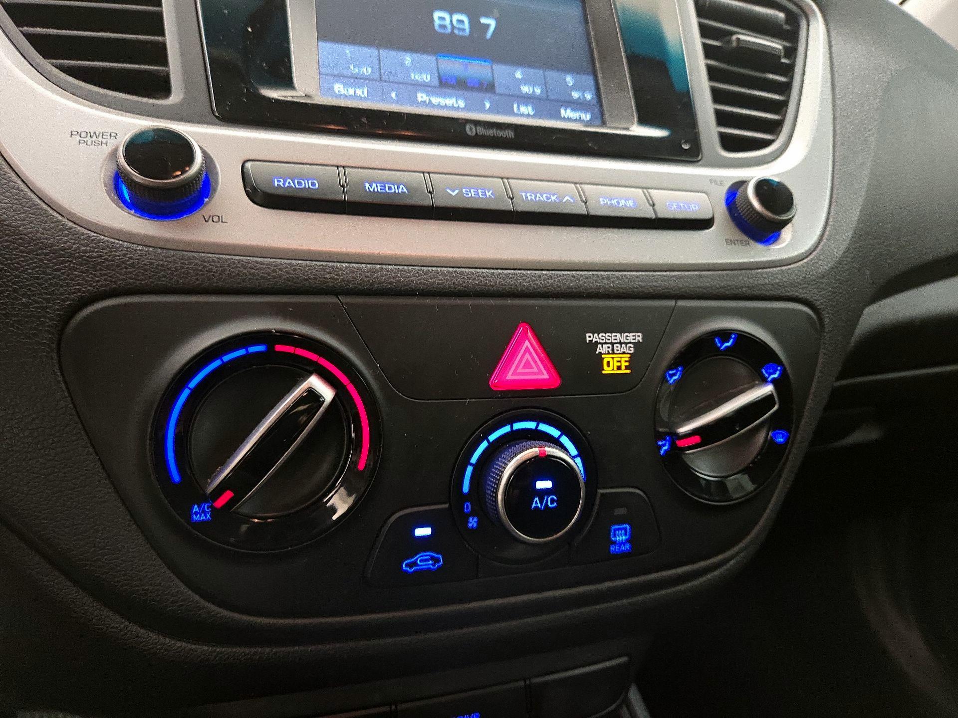 Thumbnail: 2021 Hyundai Accent - 16