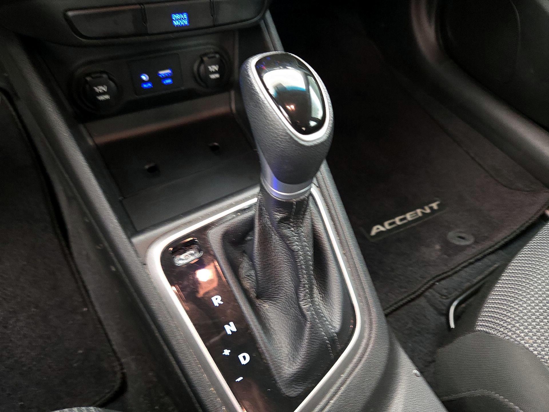 Thumbnail: 2021 Hyundai Accent - 17