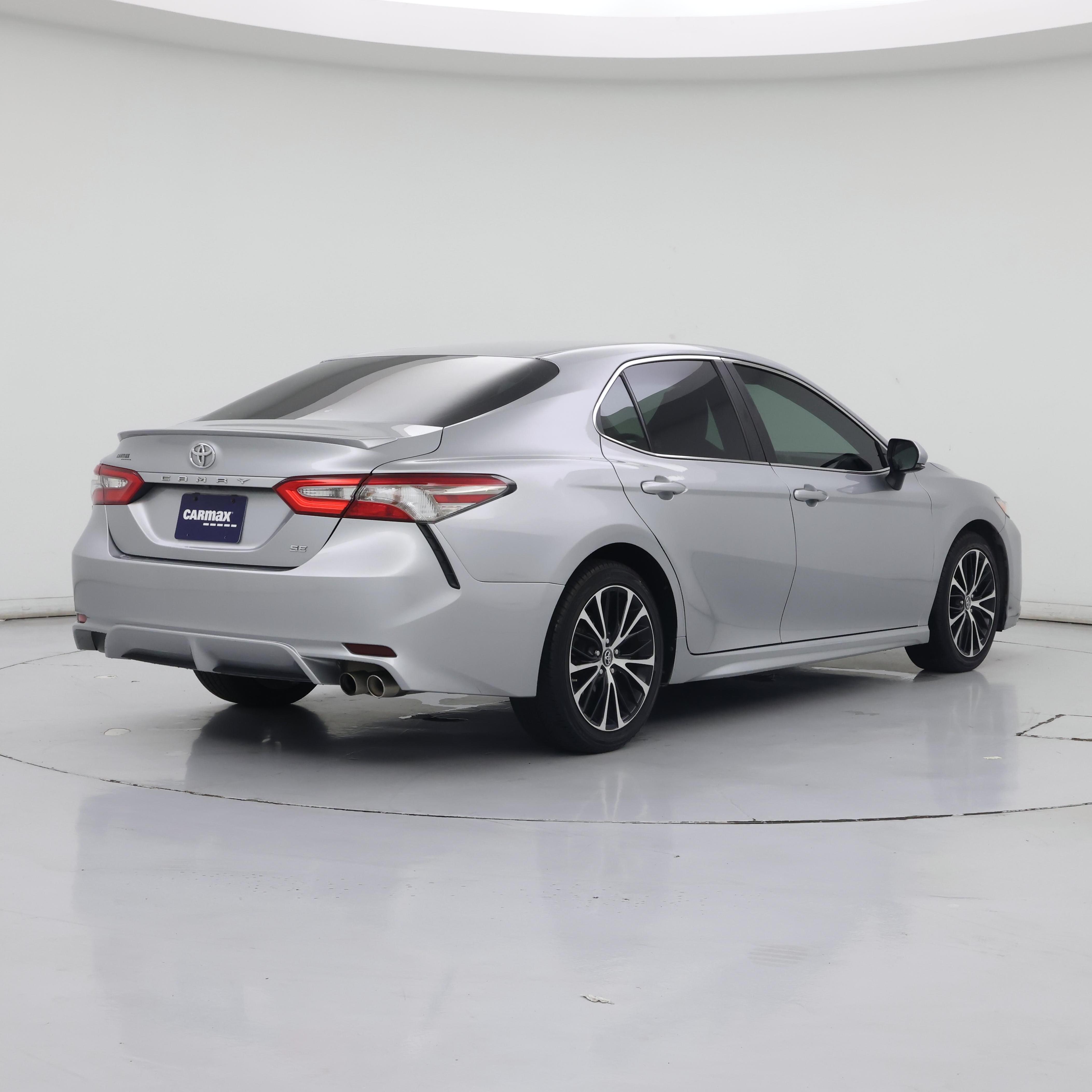 Thumbnail: 2018 Toyota Camry - 8