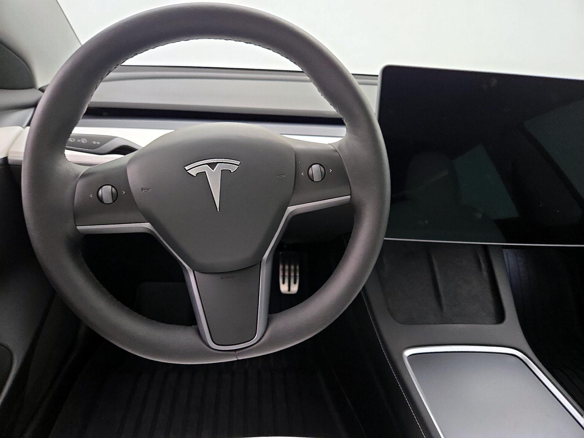 Thumbnail: 2022 Tesla Model 3 - 10