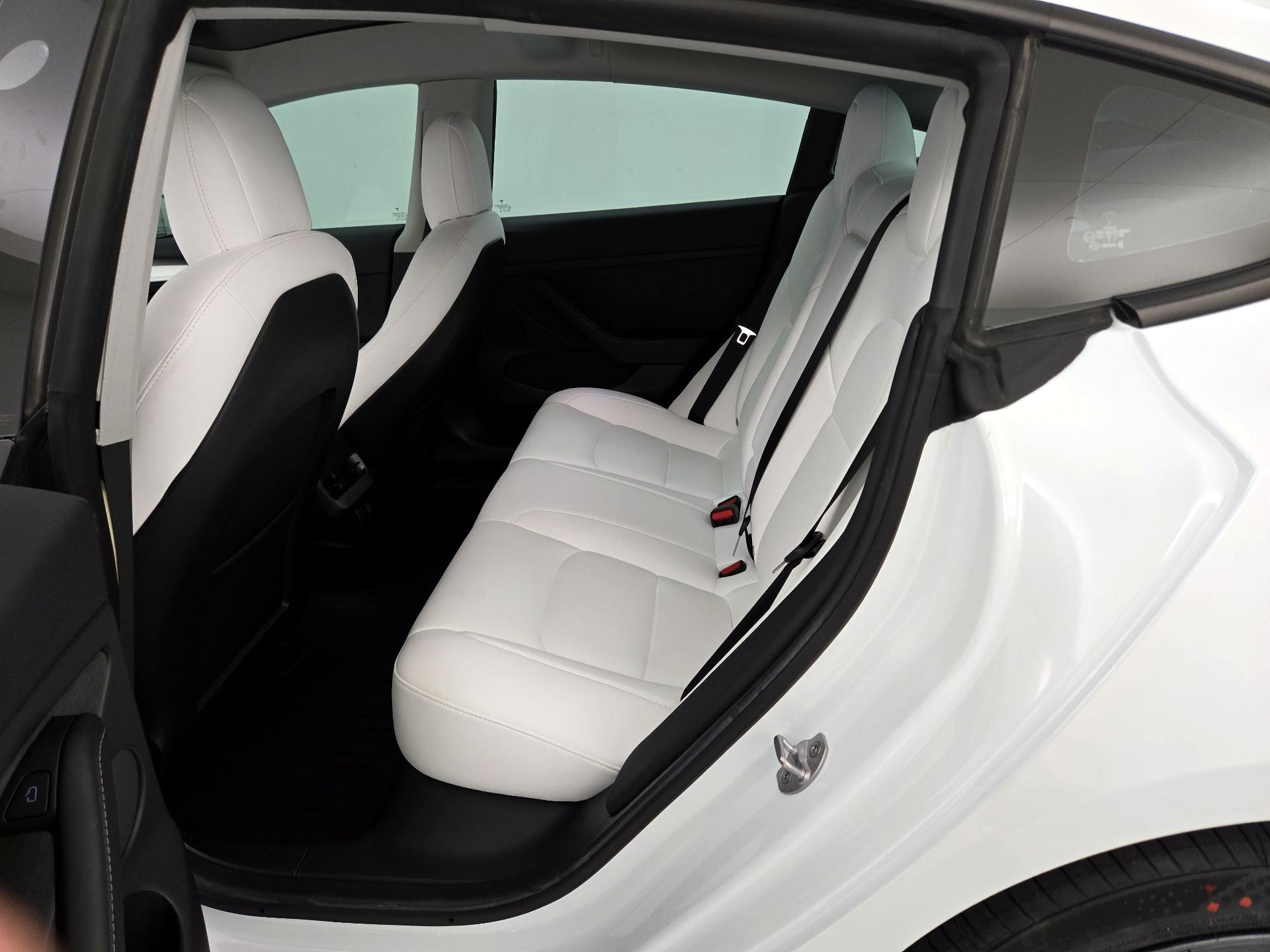 Thumbnail: 2022 Tesla Model 3 - 18