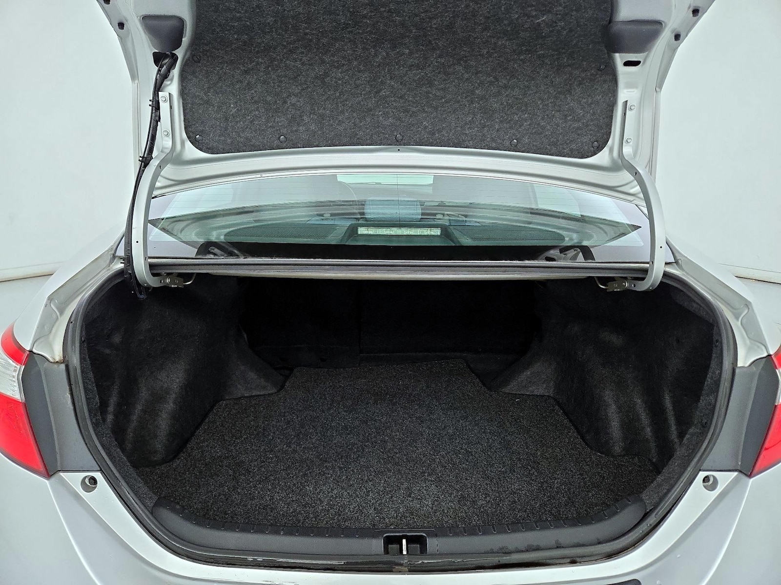 2016 Toyota Corolla LE - Photo 21