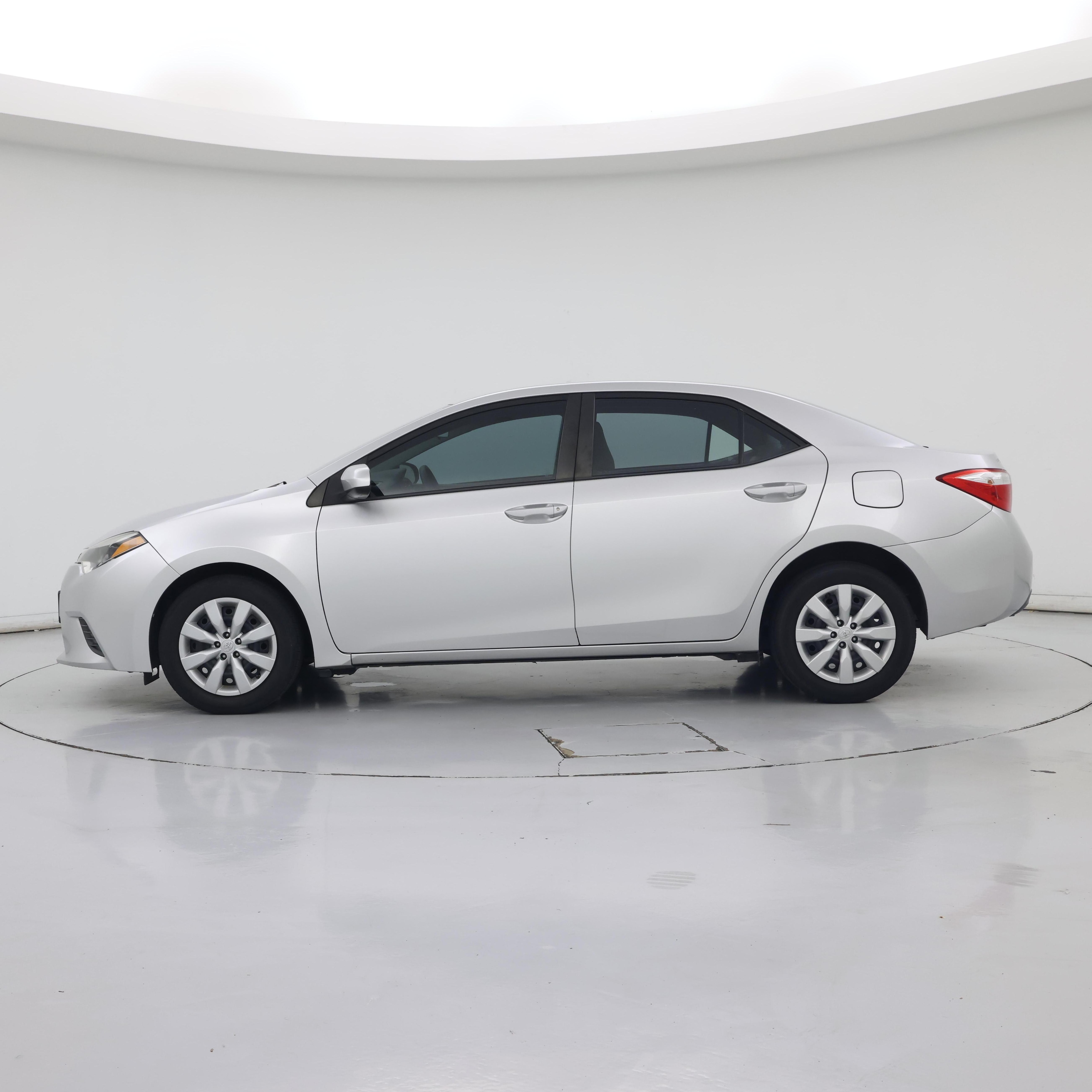 Thumbnail: 2016 Toyota Corolla - 3