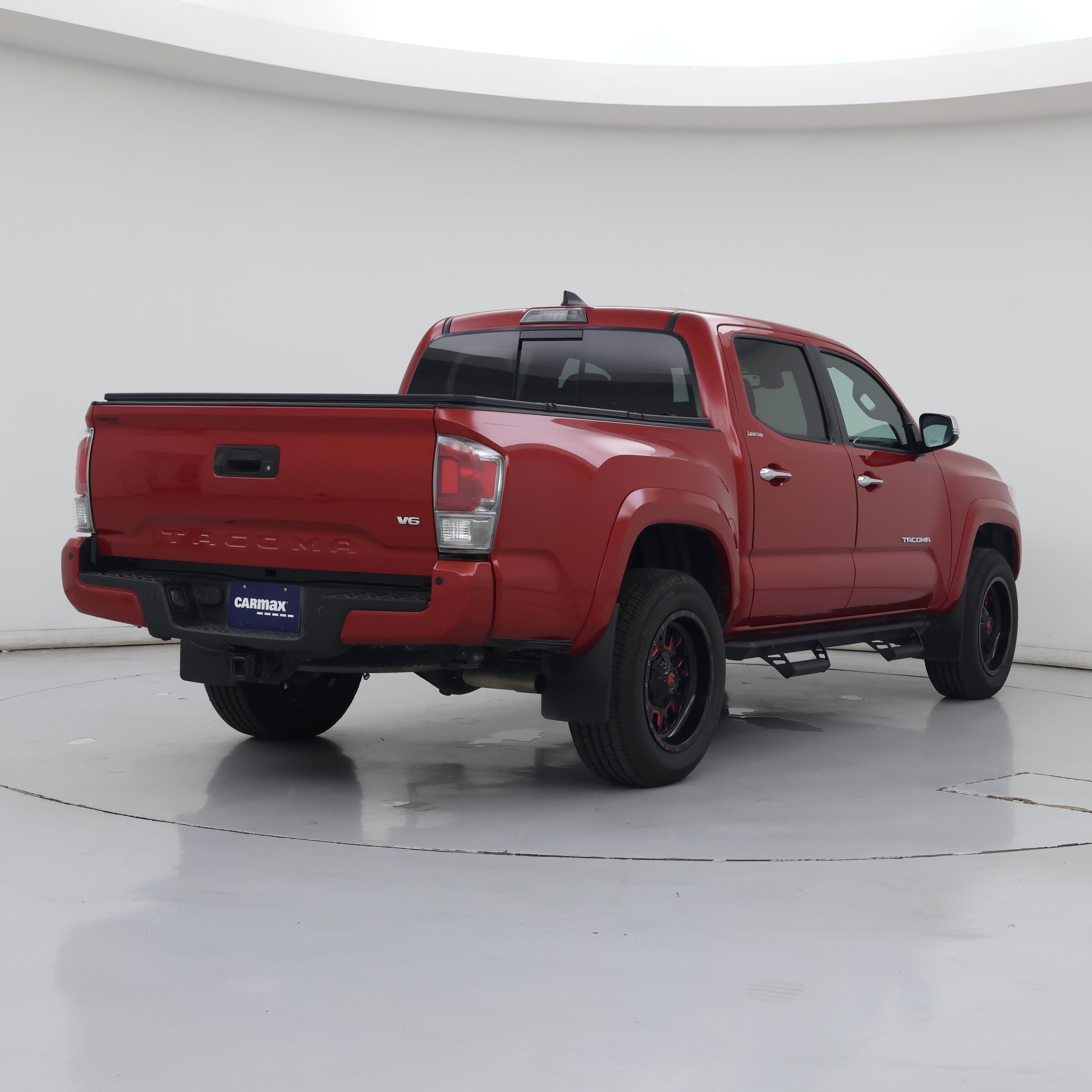 Thumbnail: 2018 Toyota Tacoma - 8