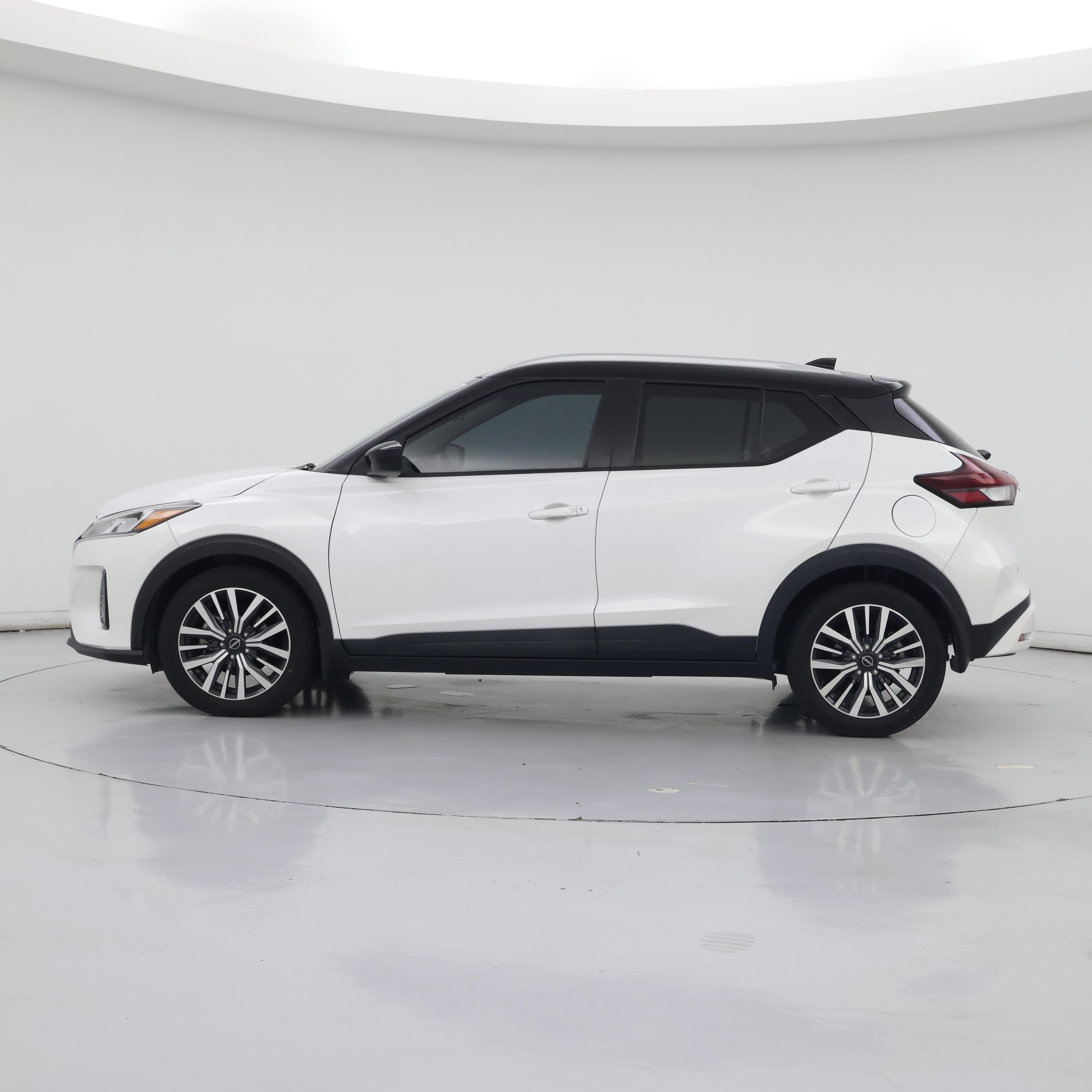Thumbnail: 2022 Nissan Kicks - 3