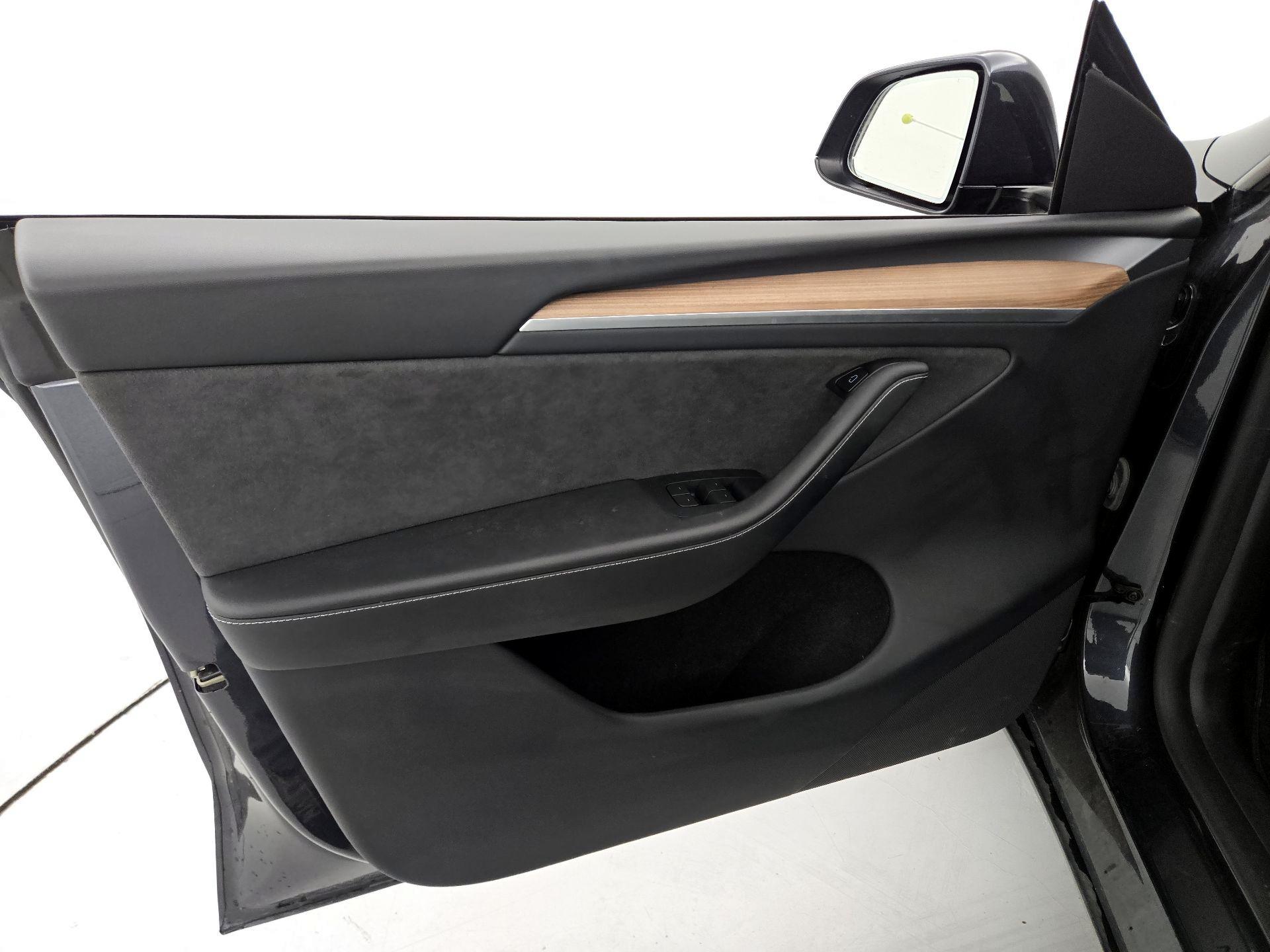 Thumbnail: 2024 Tesla Model Y - 12