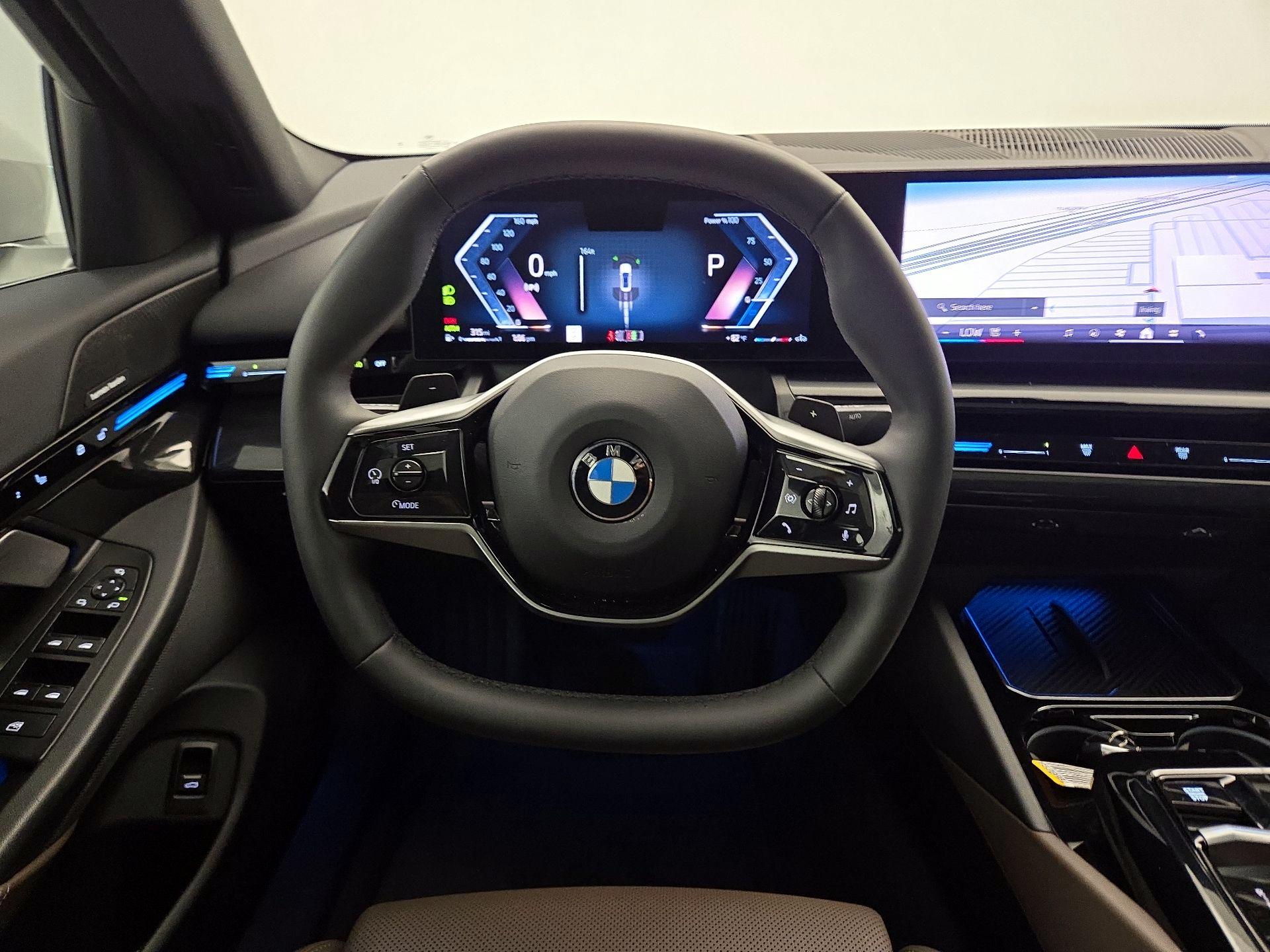 Thumbnail: 2024 BMW 5 Series - 10