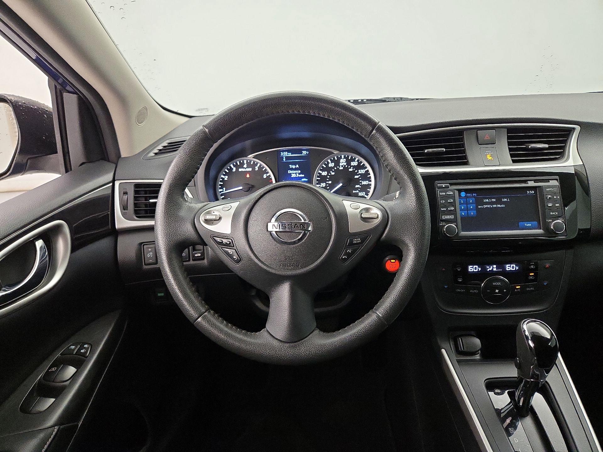 Thumbnail: 2018 Nissan Sentra - 10