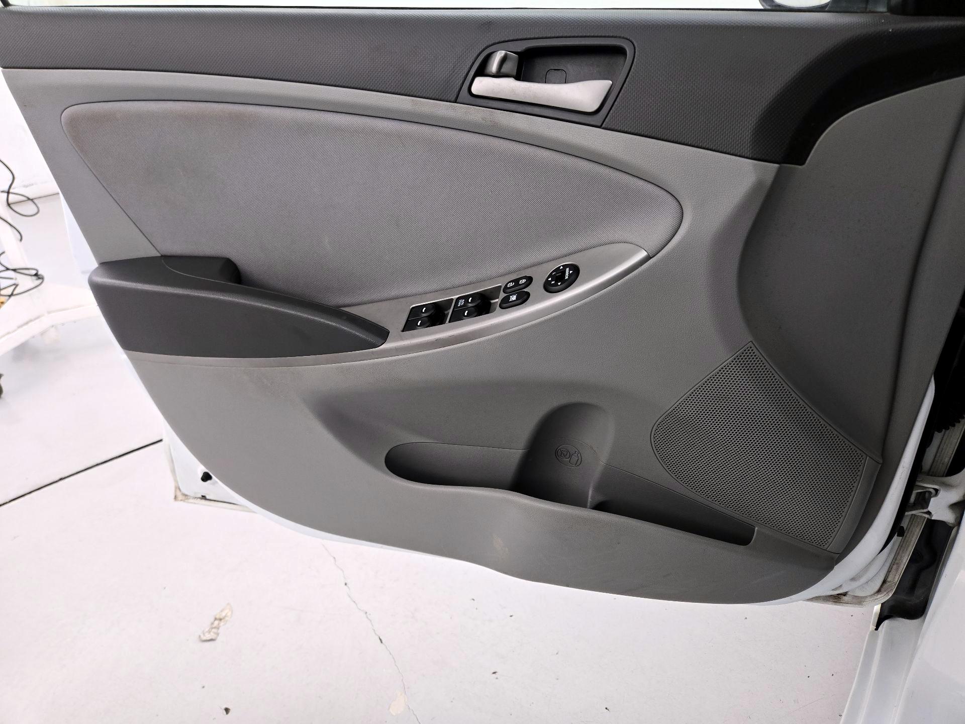 Thumbnail: 2017 Hyundai Accent - 12