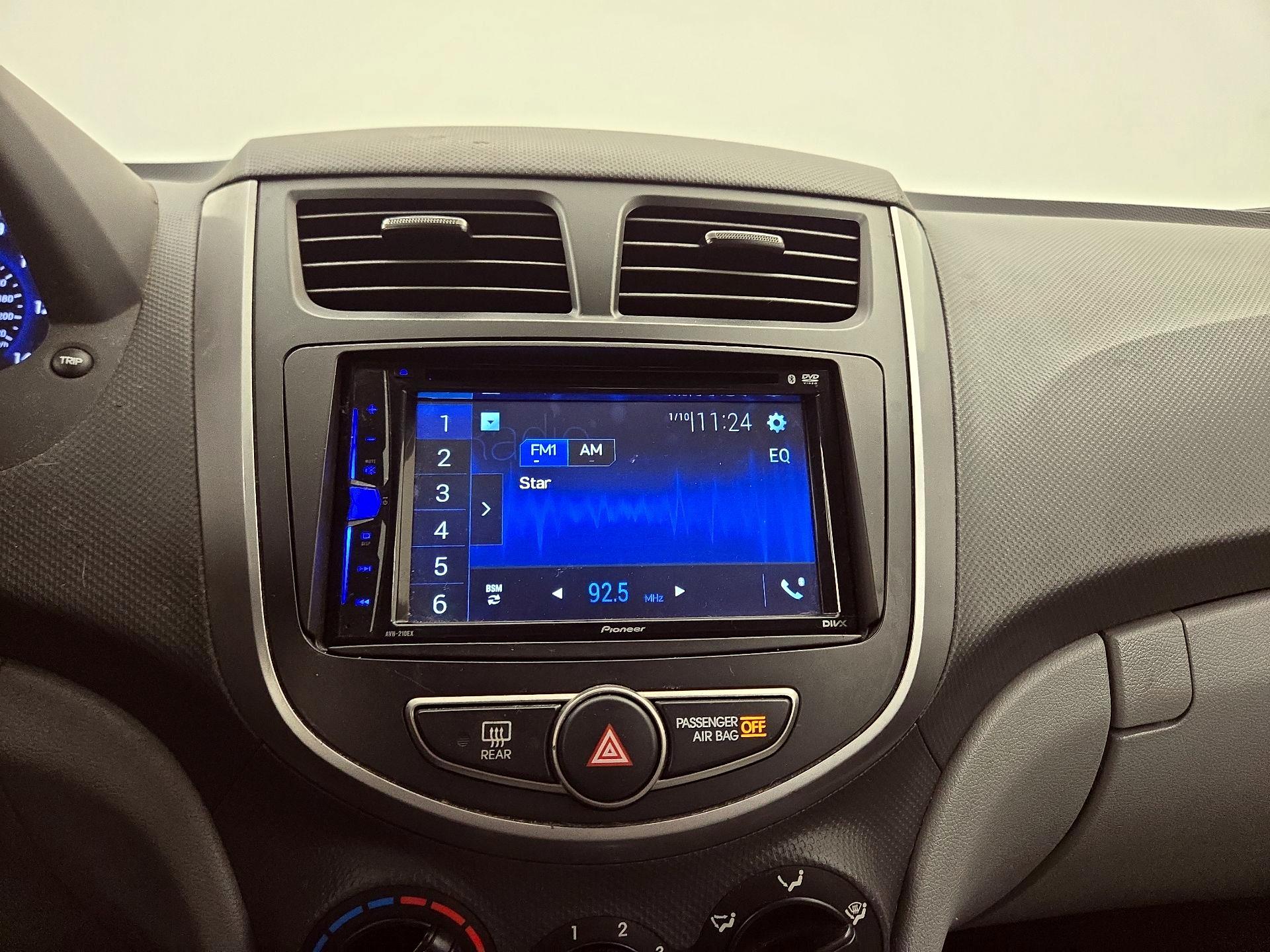 Thumbnail: 2017 Hyundai Accent - 14