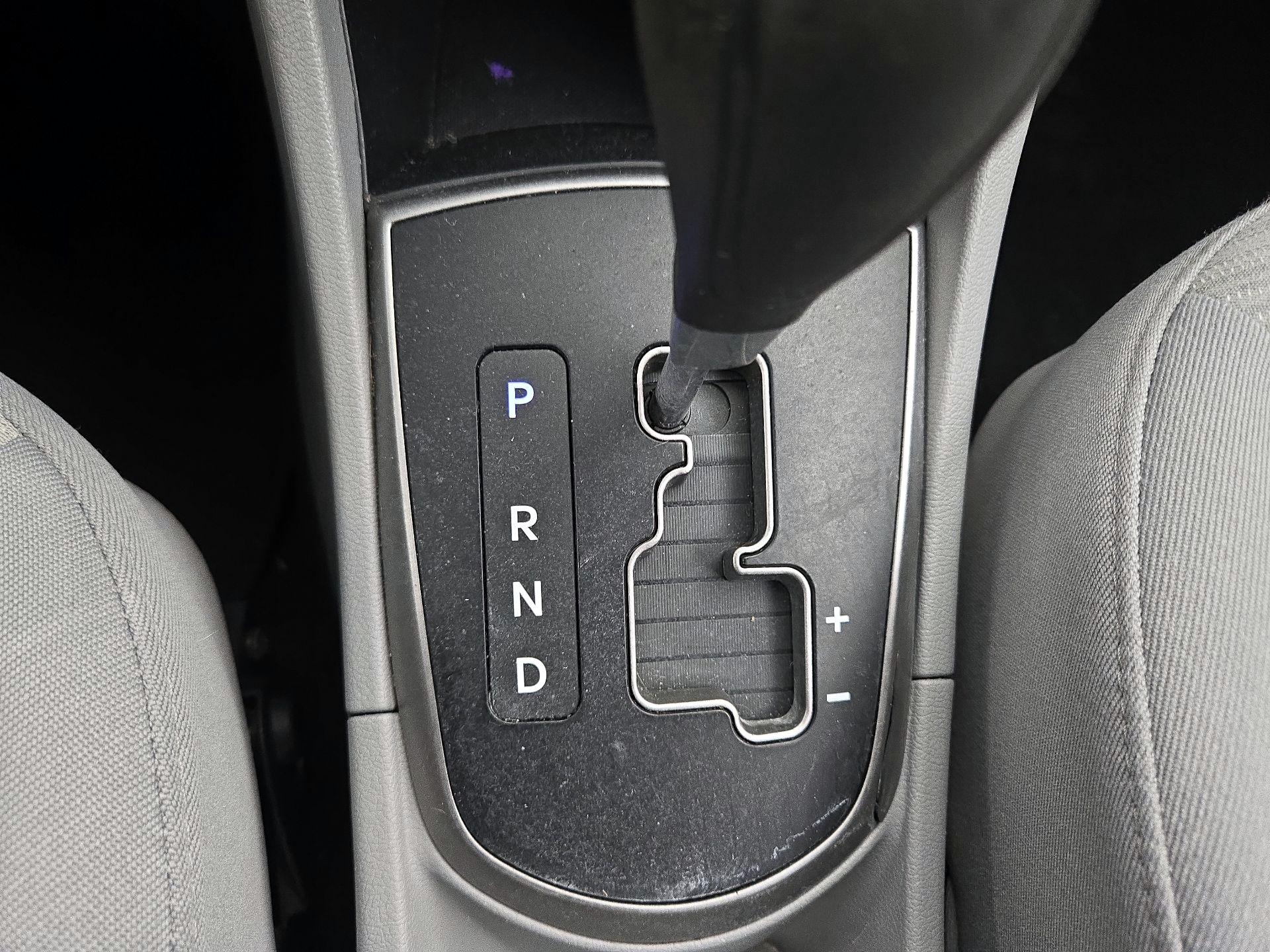 Thumbnail: 2017 Hyundai Accent - 16
