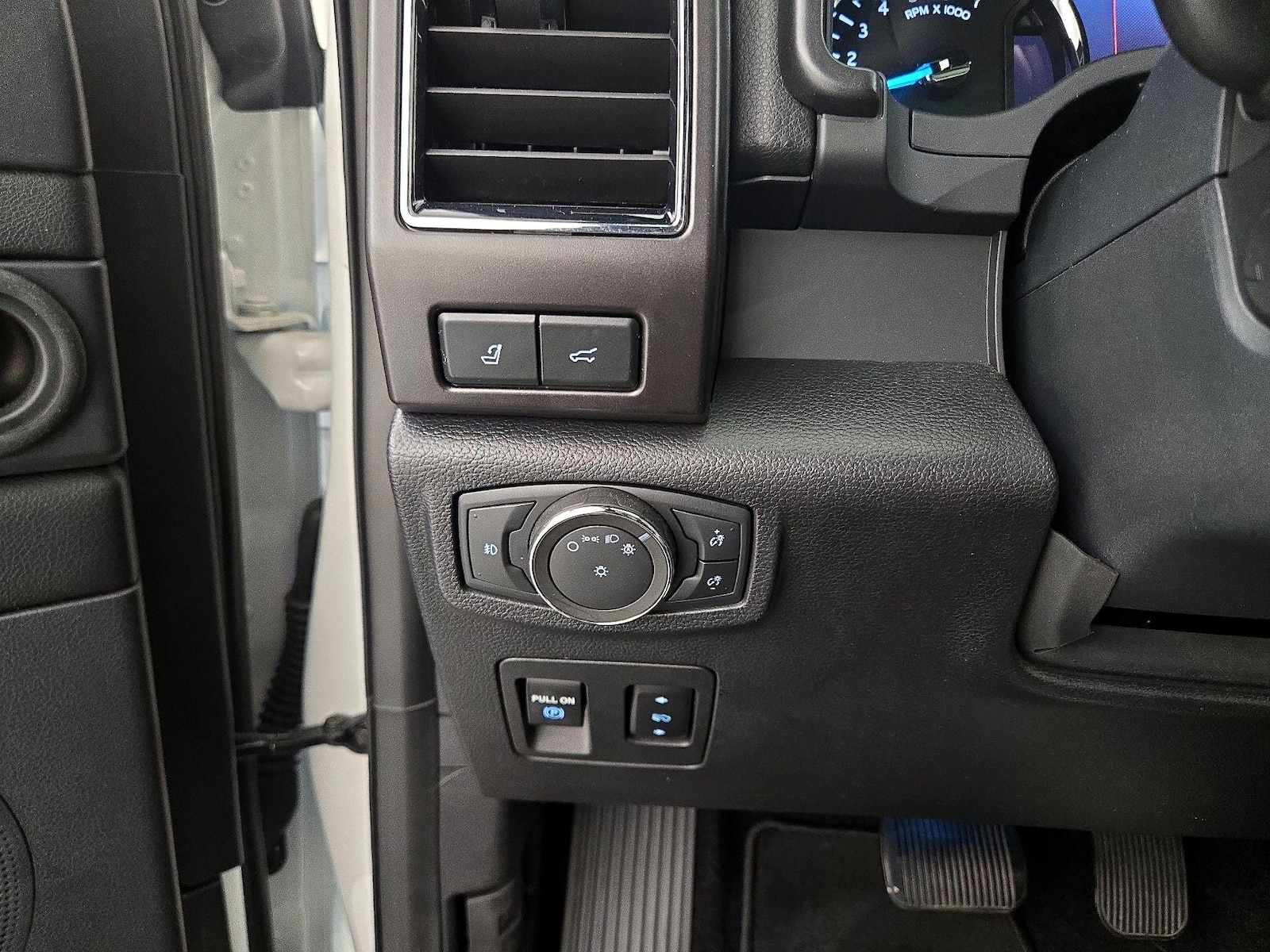 2021 Ford Expedition Limited - Photo 14