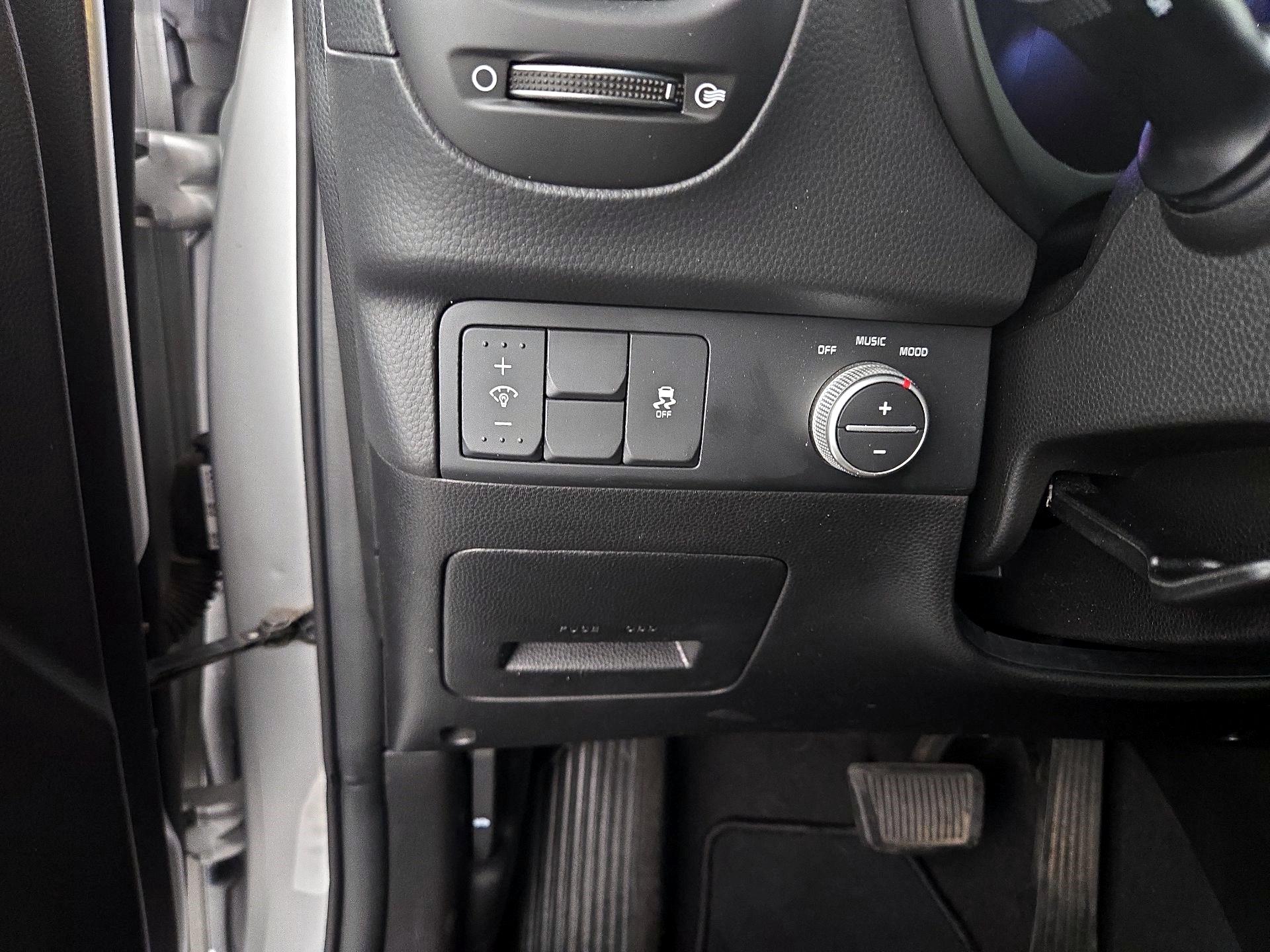 Thumbnail: 2018 Kia Soul - 13
