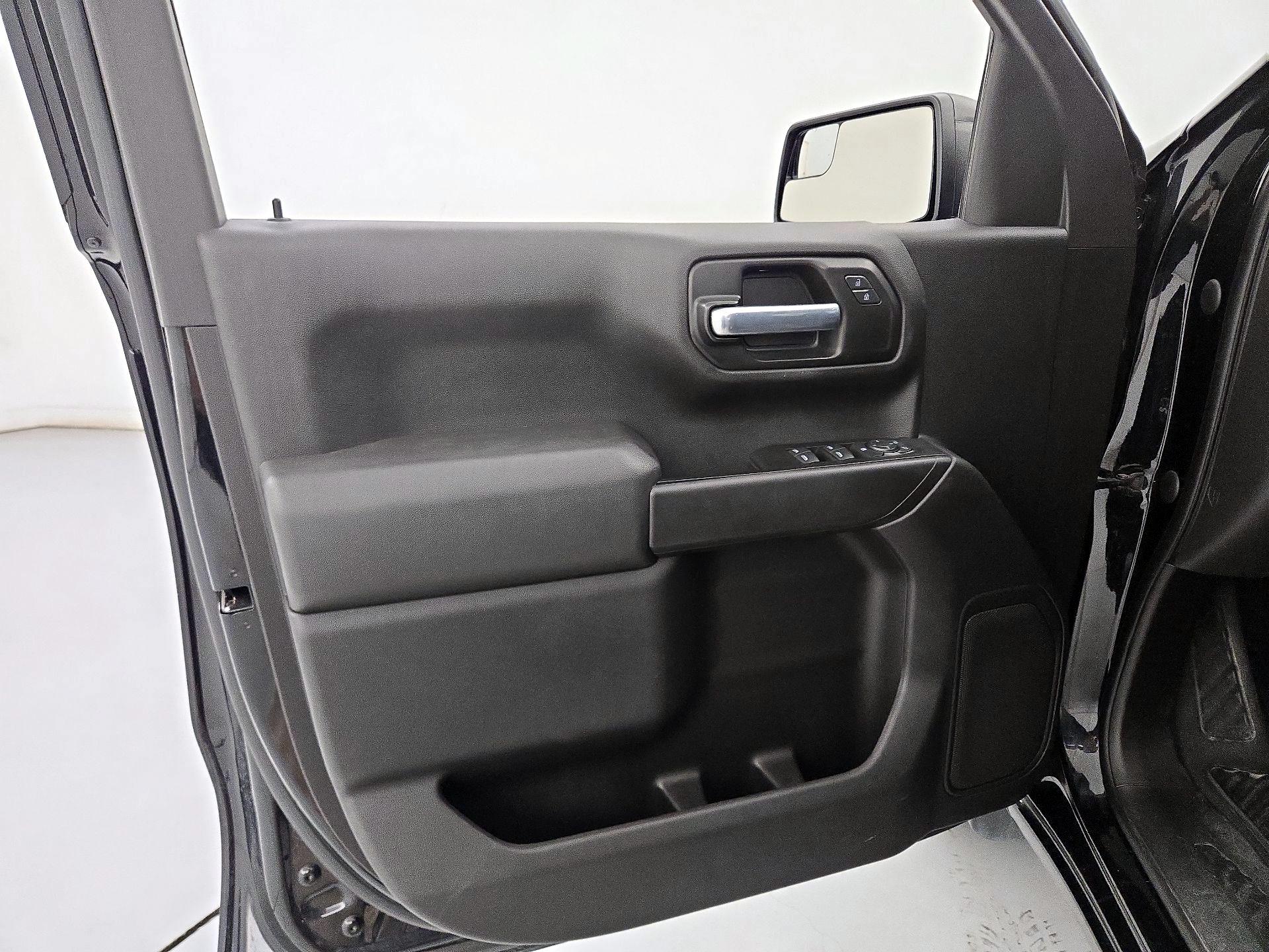 Thumbnail: 2021 Chevrolet Silverado 1500 - 12