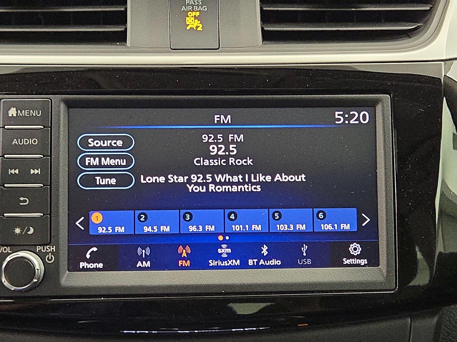 2019 Nissan Sentra SV - Photo 16