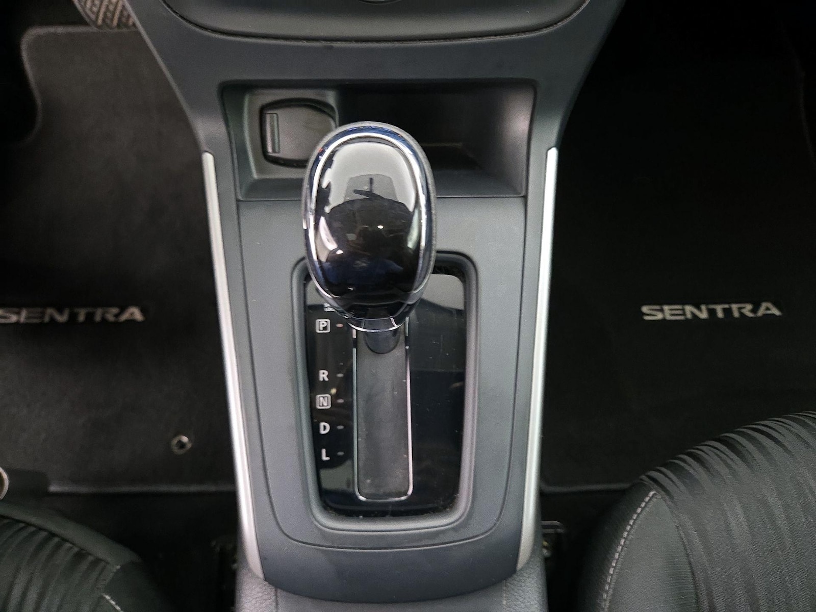 2019 Nissan Sentra SV - Photo 18