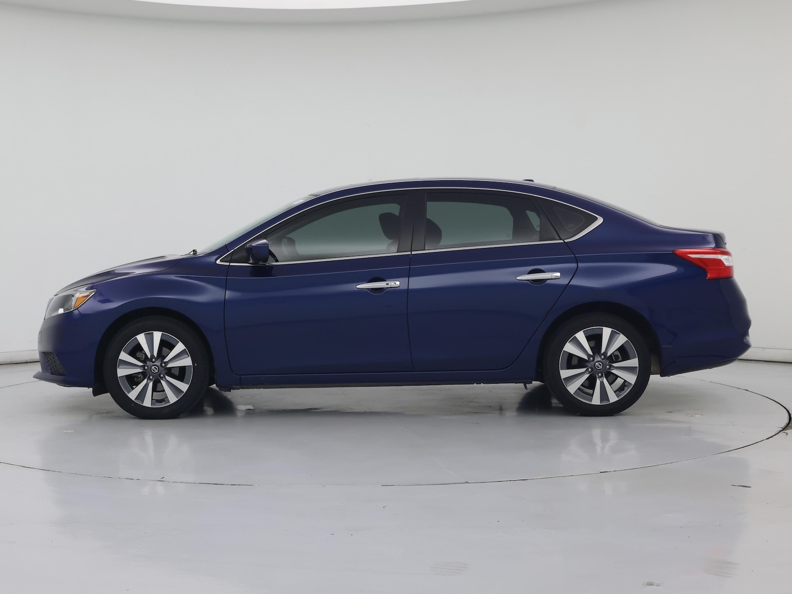 2019 Nissan Sentra SV - Photo 4