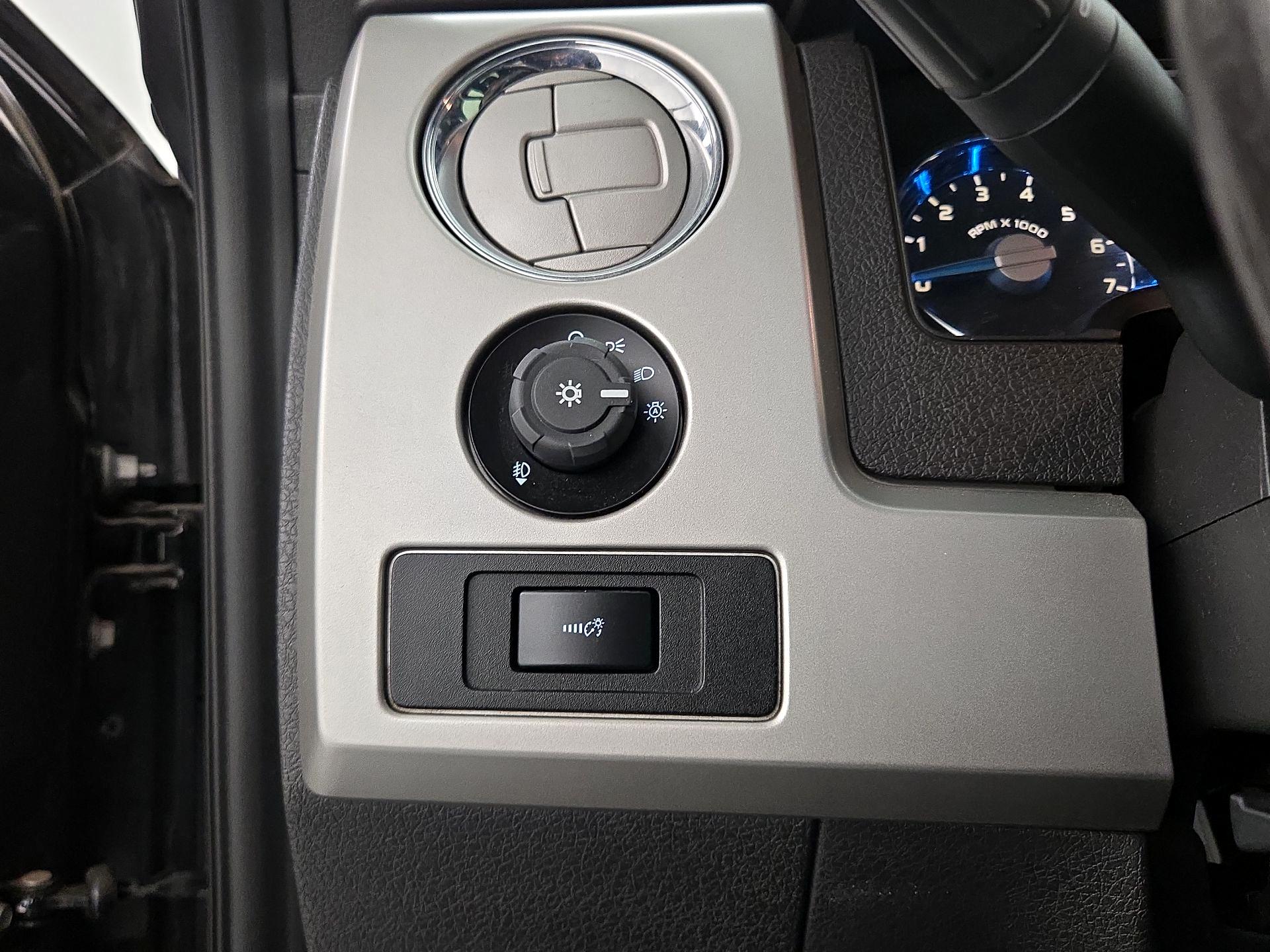 Thumbnail: 2014 Ford F-150 - 13