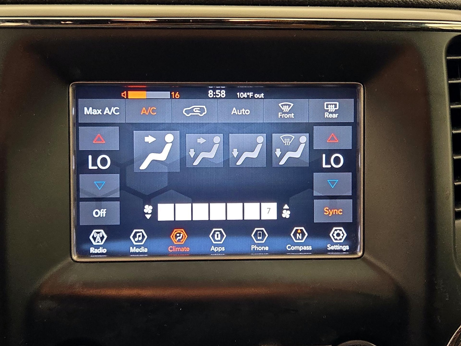 2020 Jeep Grand Cherokee Laredo E - Photo 17