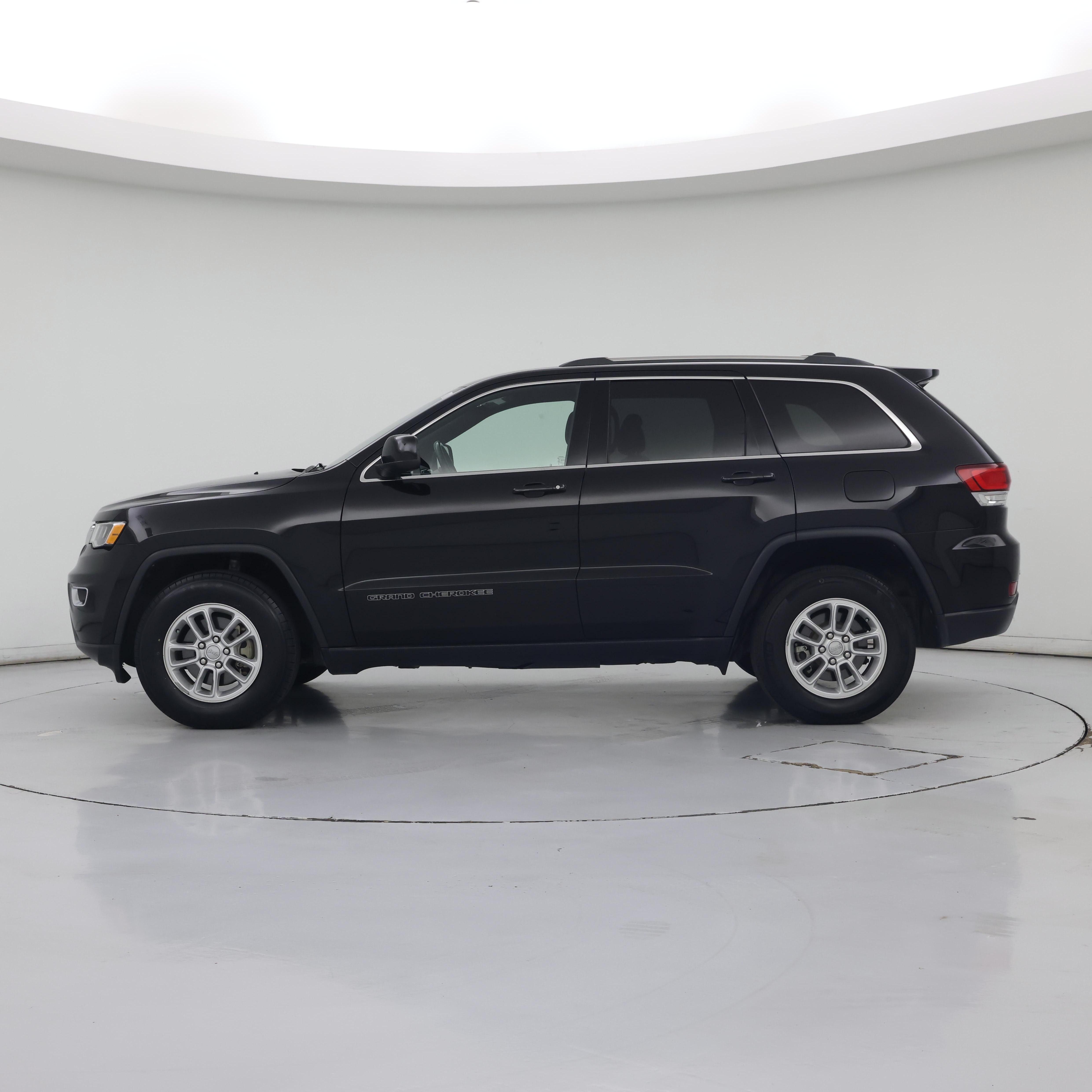 Thumbnail: 2020 Jeep Grand Cherokee - 3