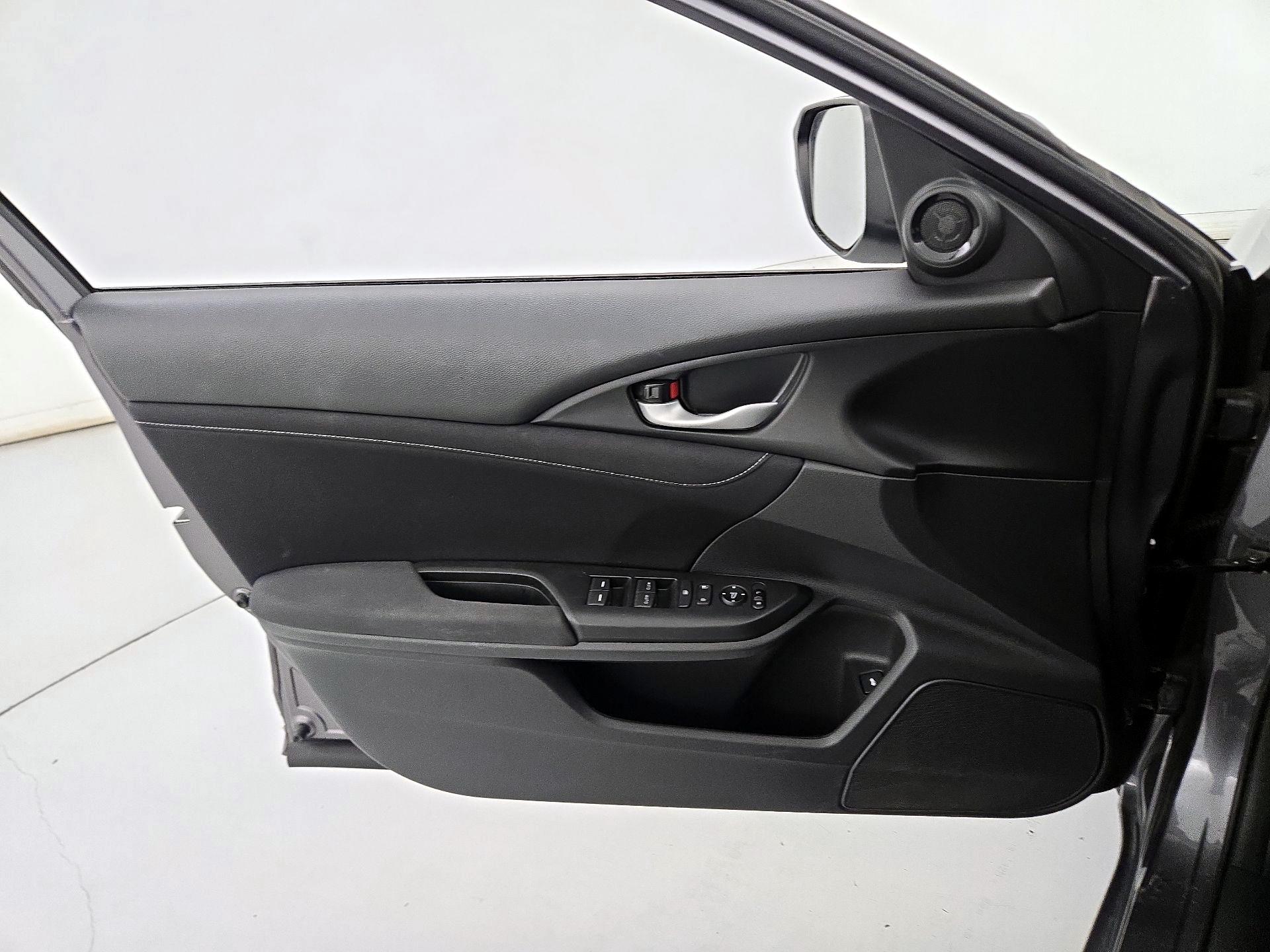 Thumbnail: 2019 Honda Insight - 12