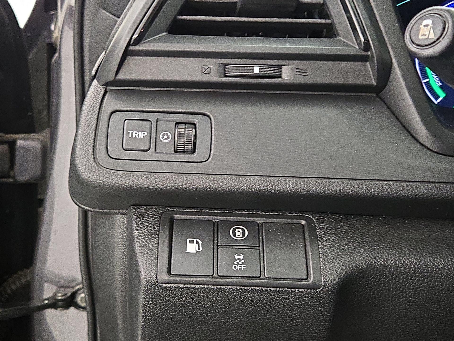 Thumbnail: 2019 Honda Insight - 13
