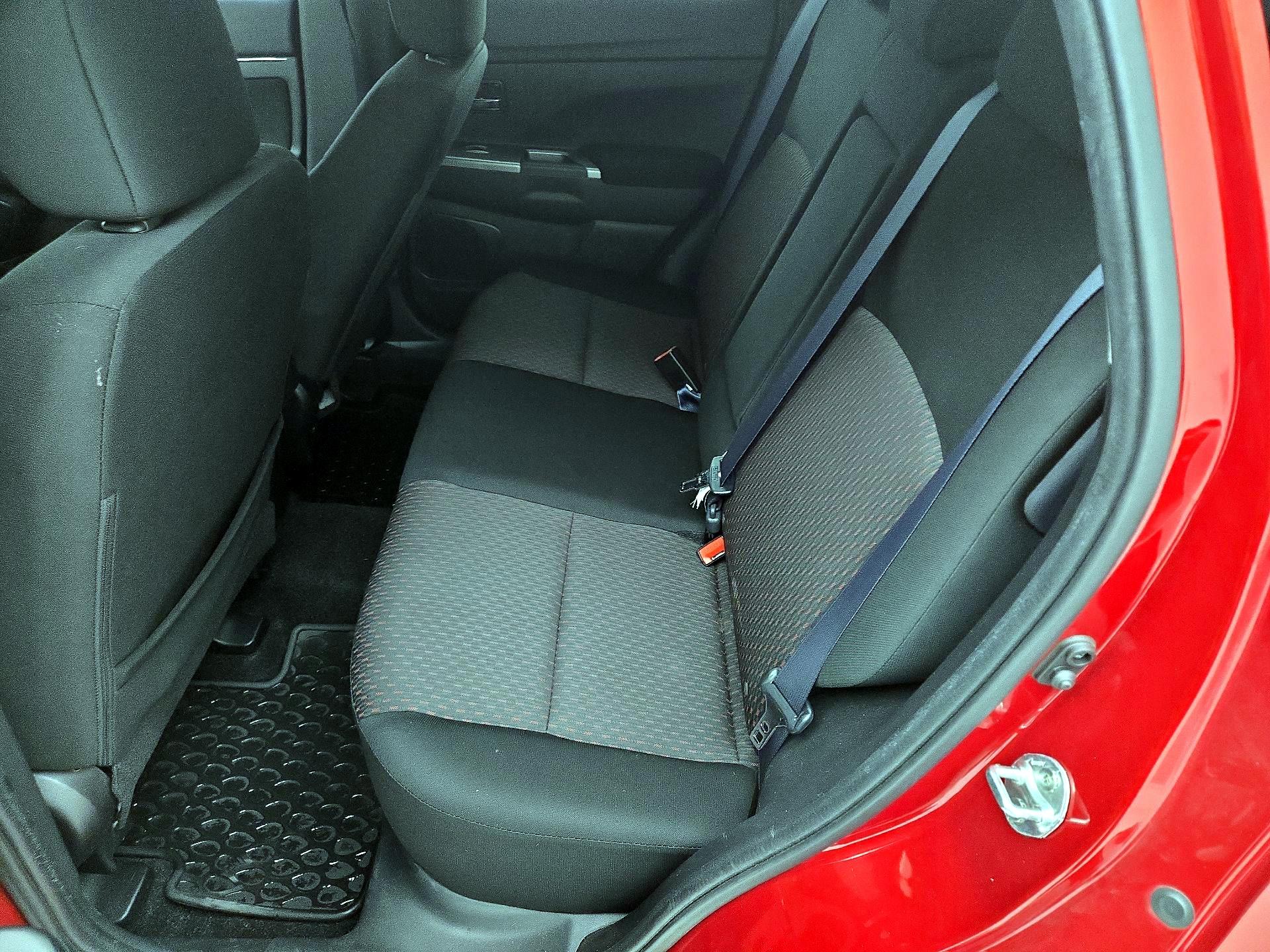 Thumbnail: 2019 Mitsubishi Outlander Sport - 18