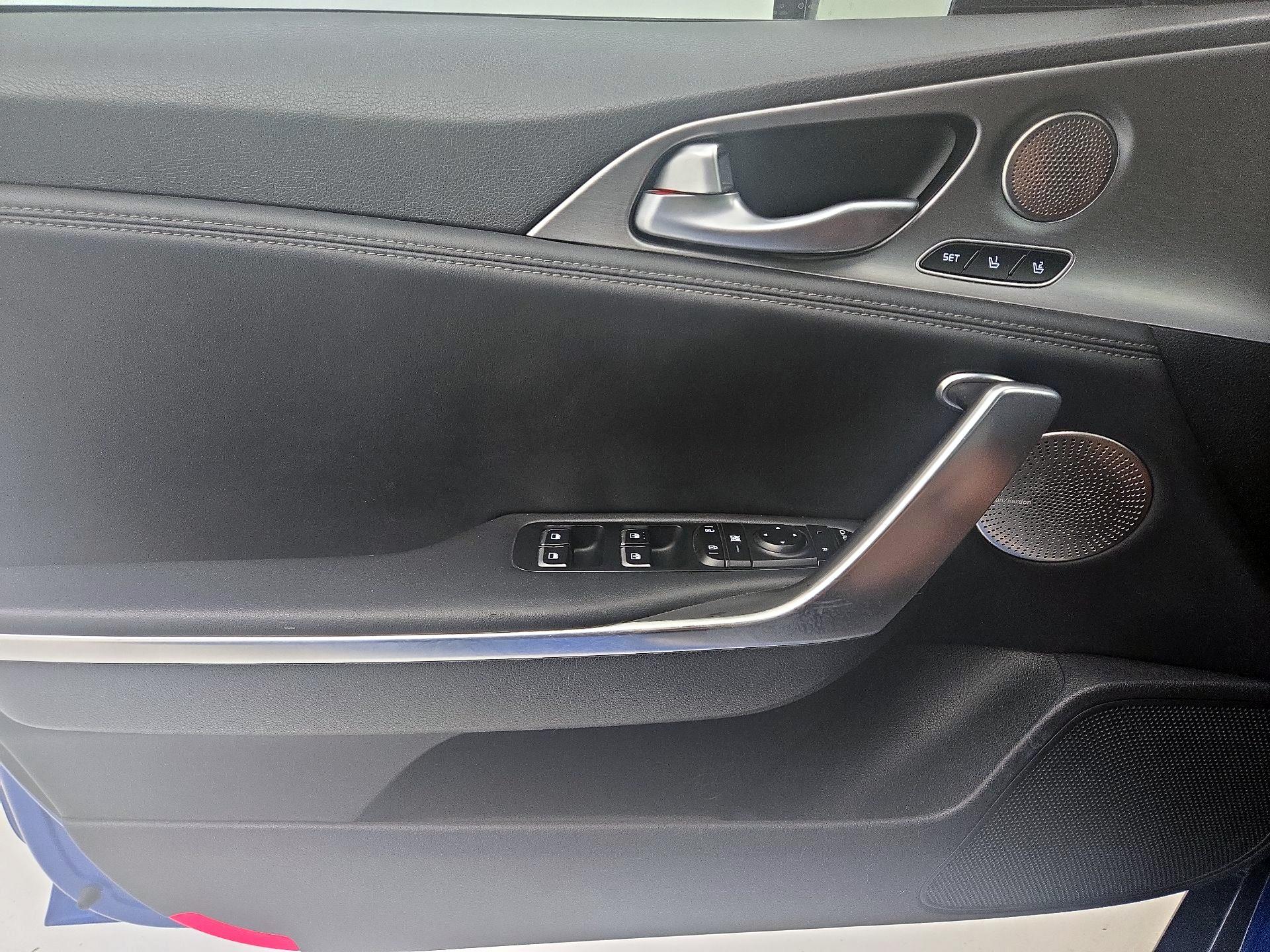 Thumbnail: 2019 Kia Stinger - 12