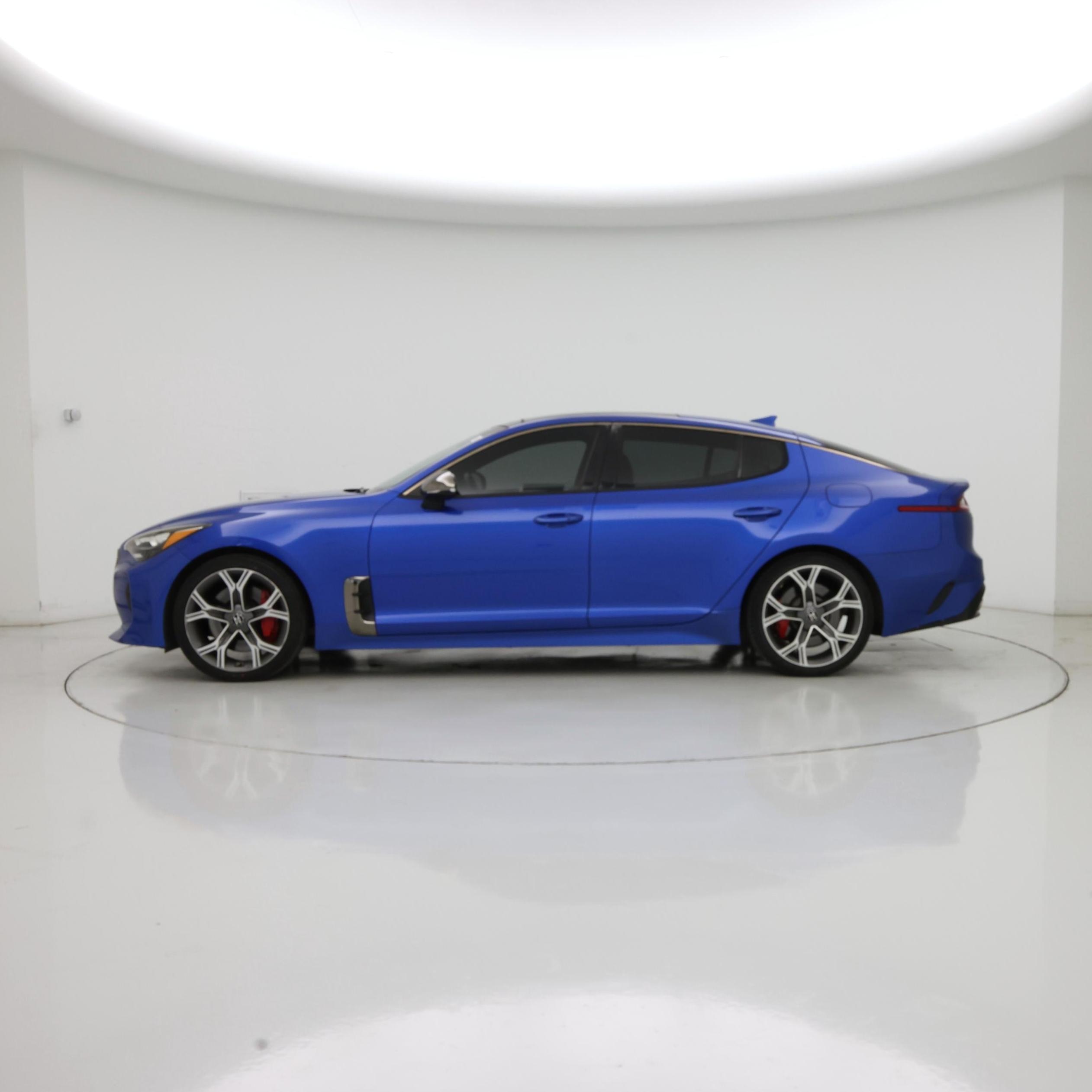 Thumbnail: 2019 Kia Stinger - 3
