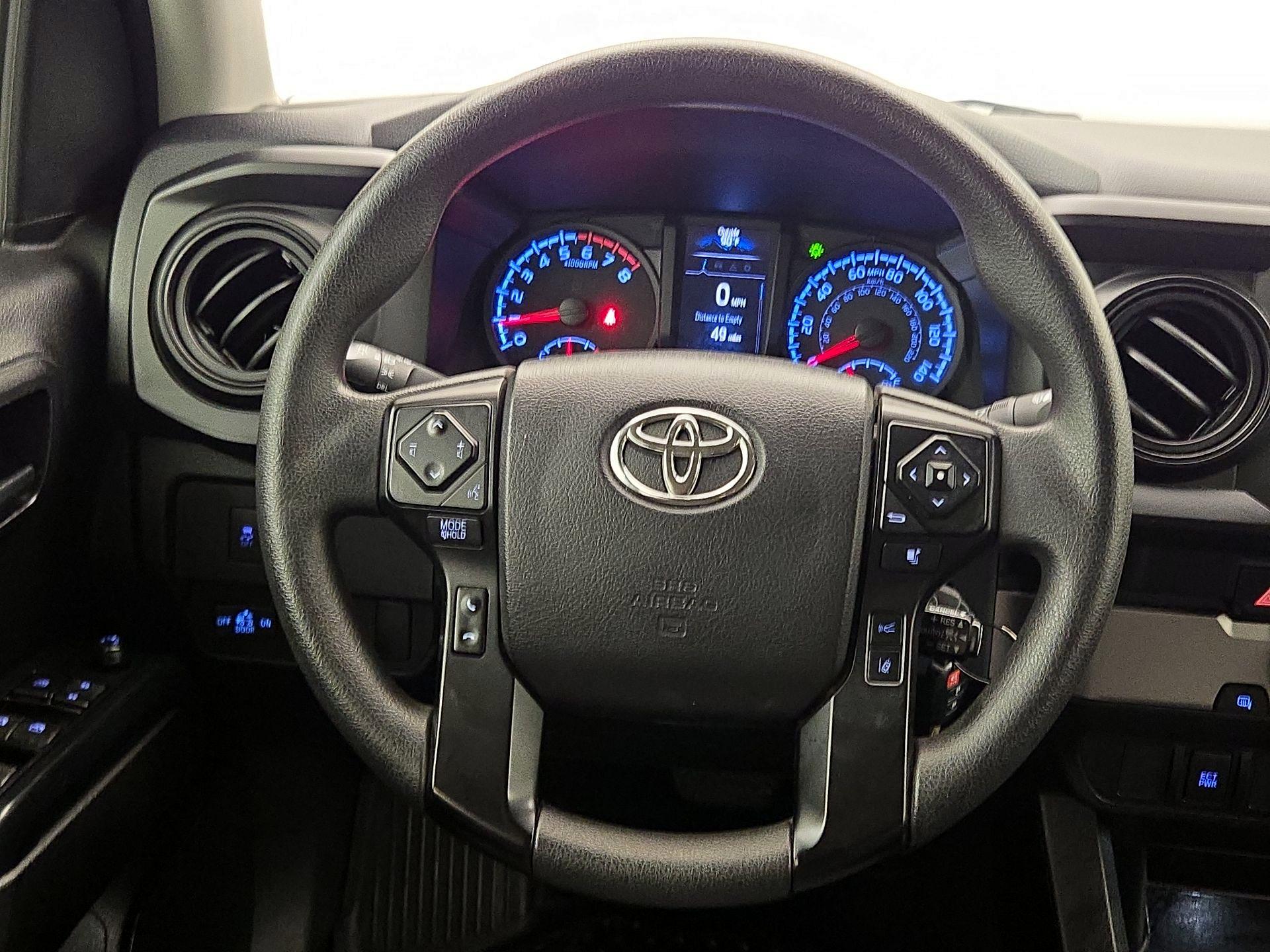 Thumbnail: 2021 Toyota Tacoma - 10