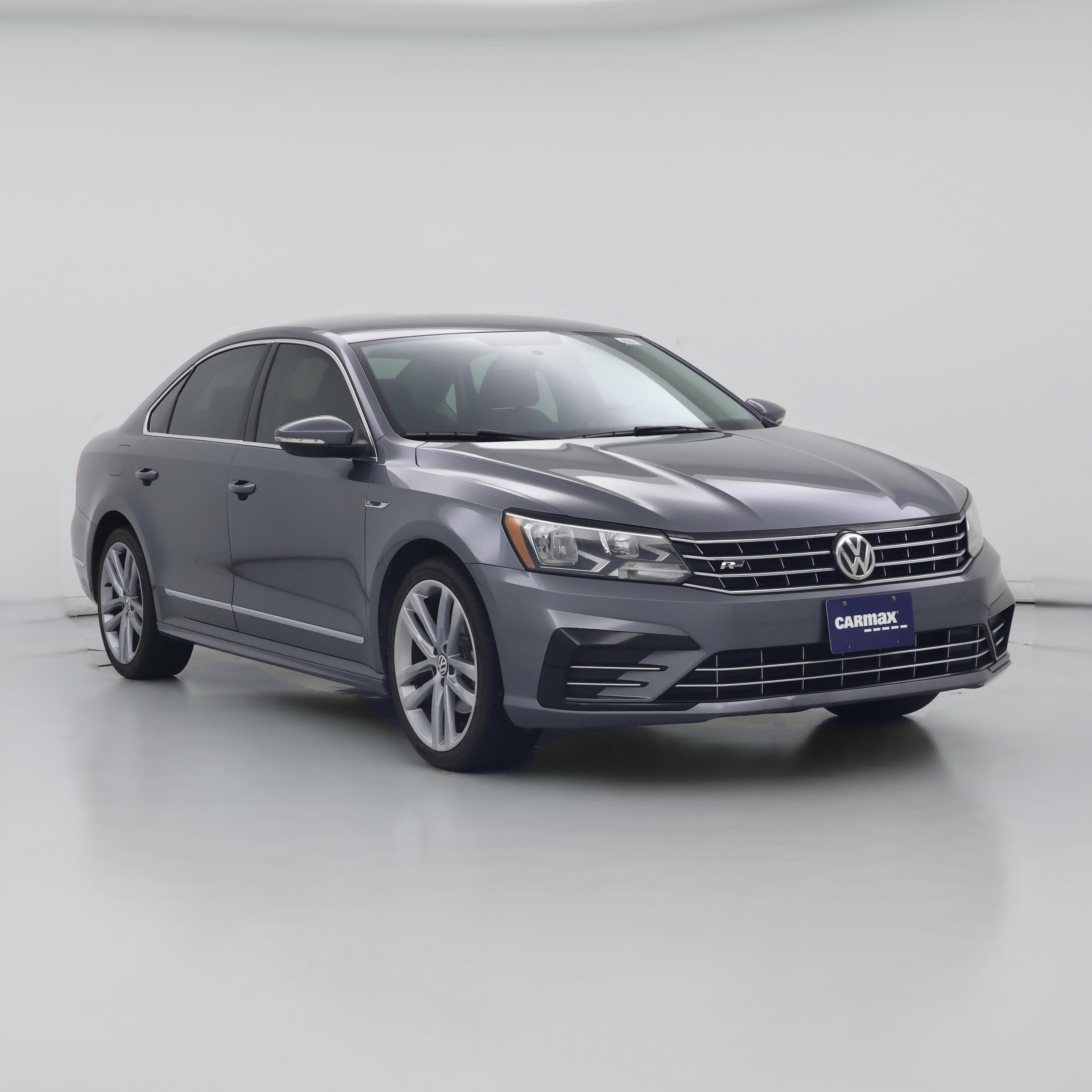 Thumbnail: 2017 Volkswagen Passat - 1