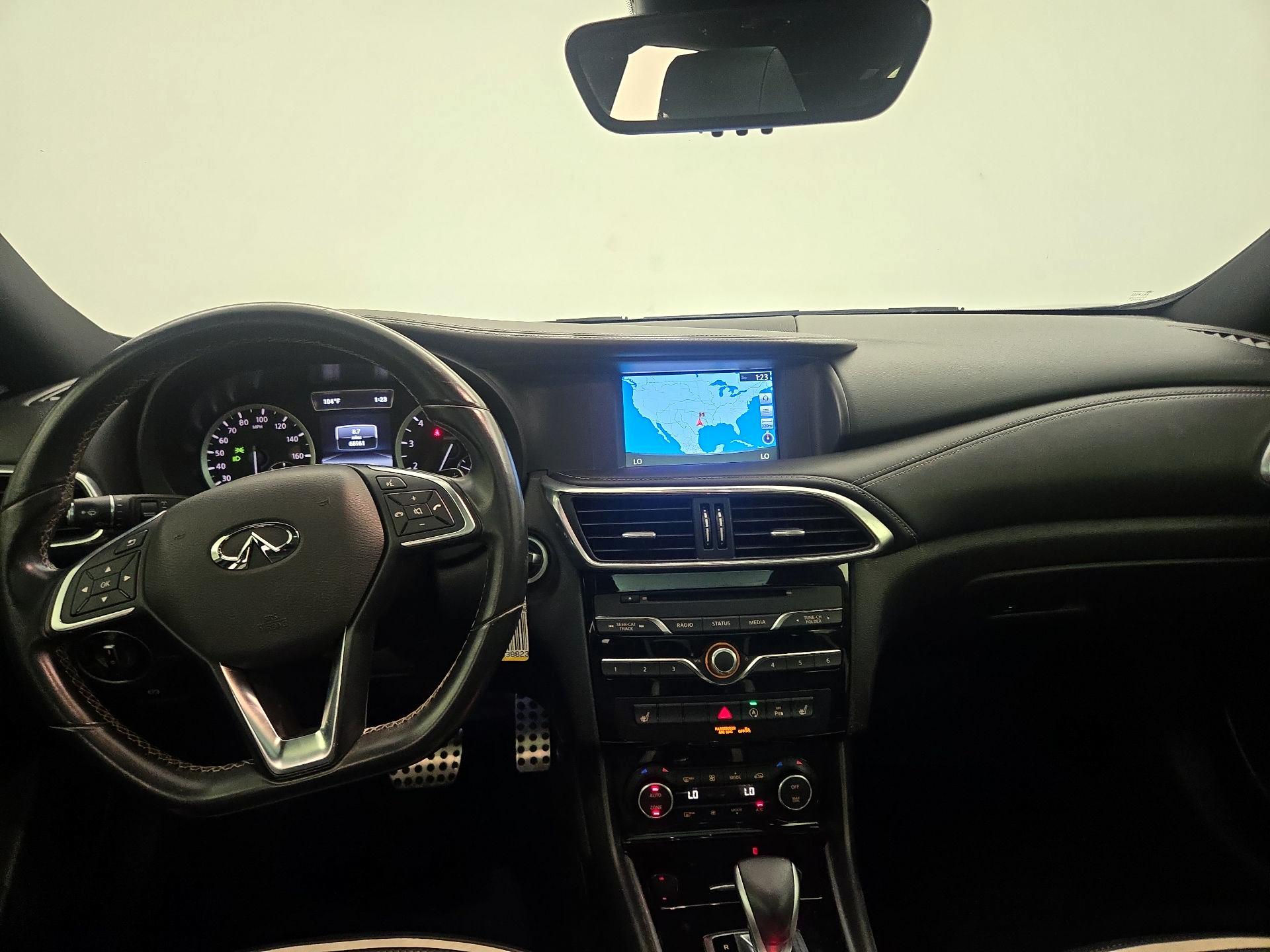 Thumbnail: 2018 INFINITI QX30 - 9