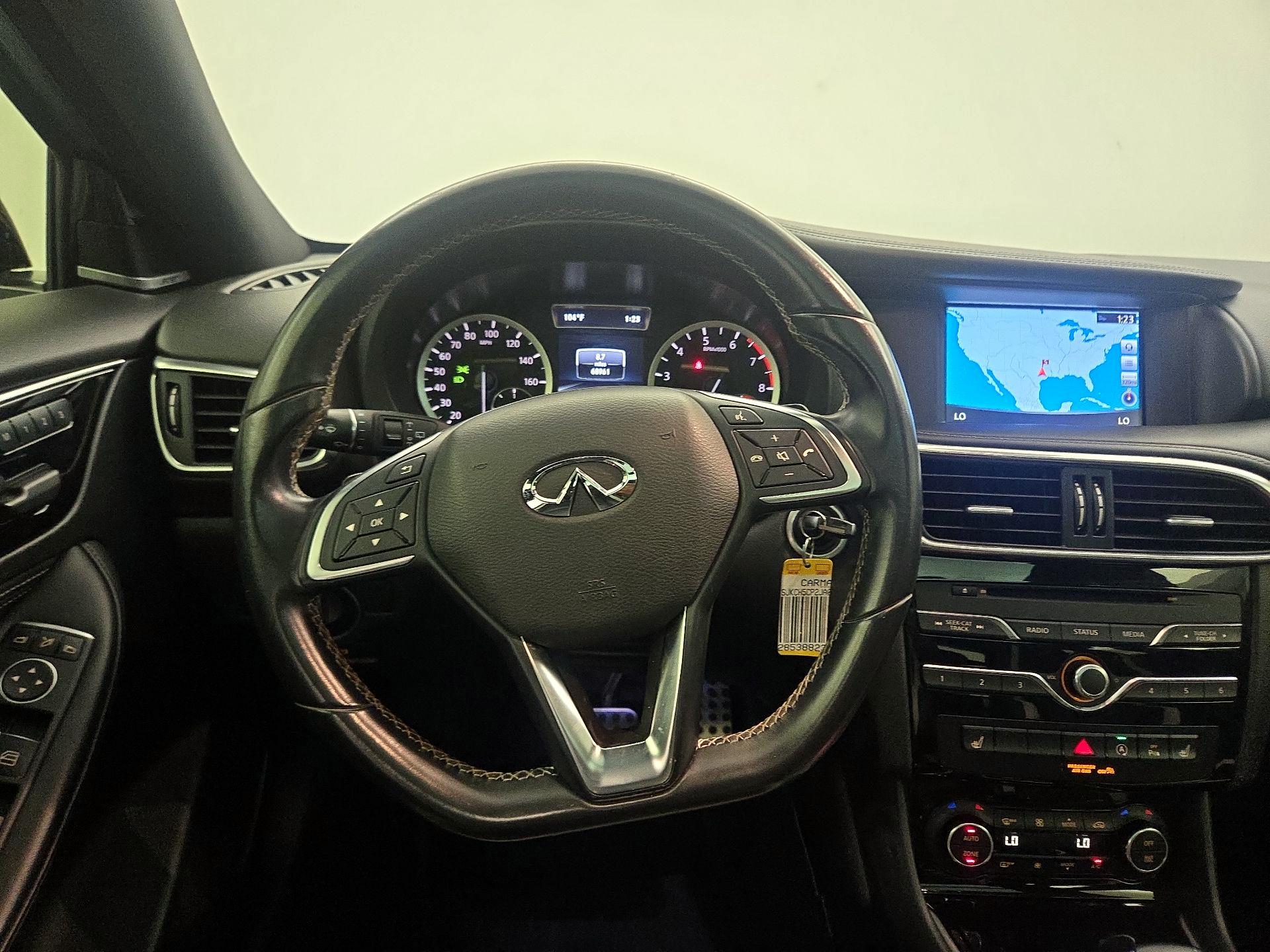 Thumbnail: 2018 INFINITI QX30 - 10