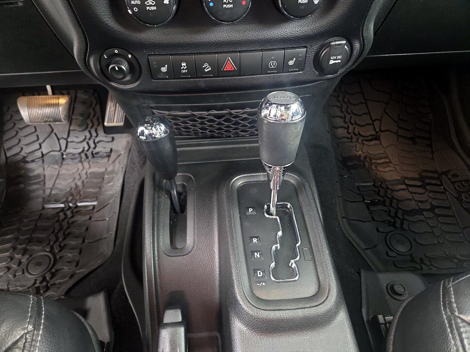 2018 Jeep Wrangler JK Unlimited Altitude - Photo 17