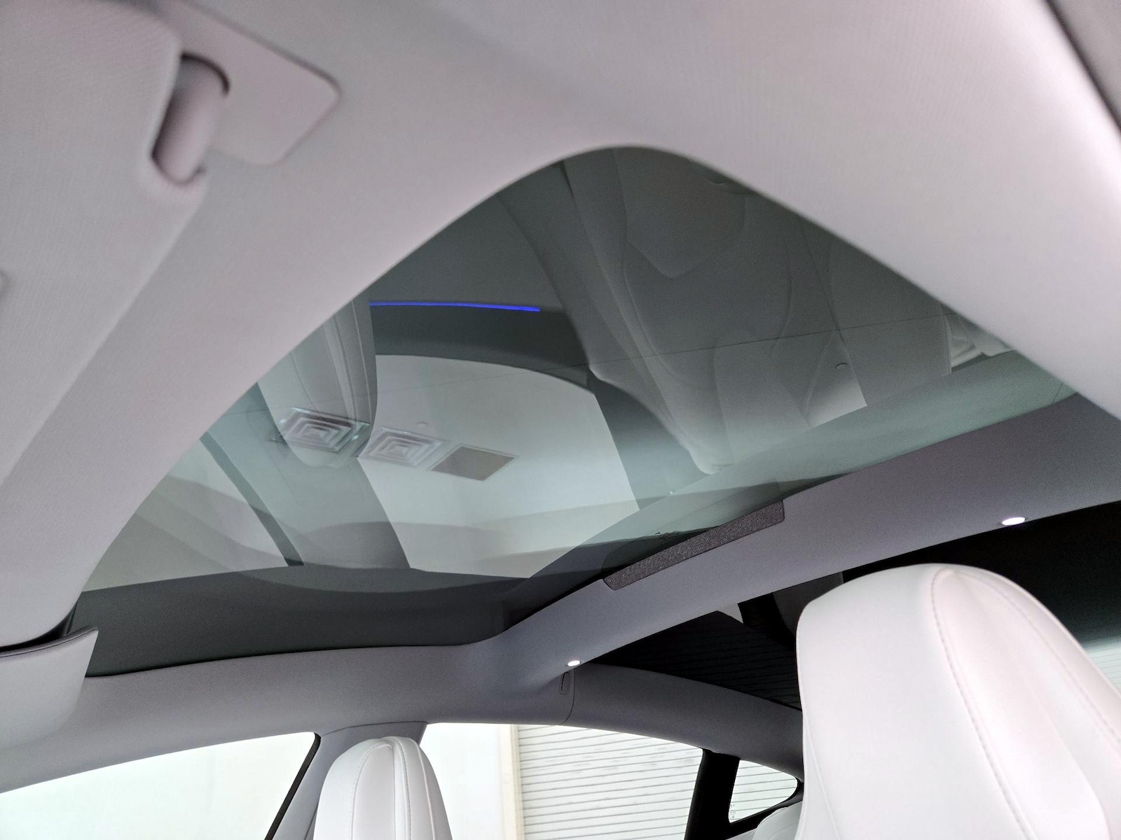 2025 Tesla Model 3 Performance - Photo 20