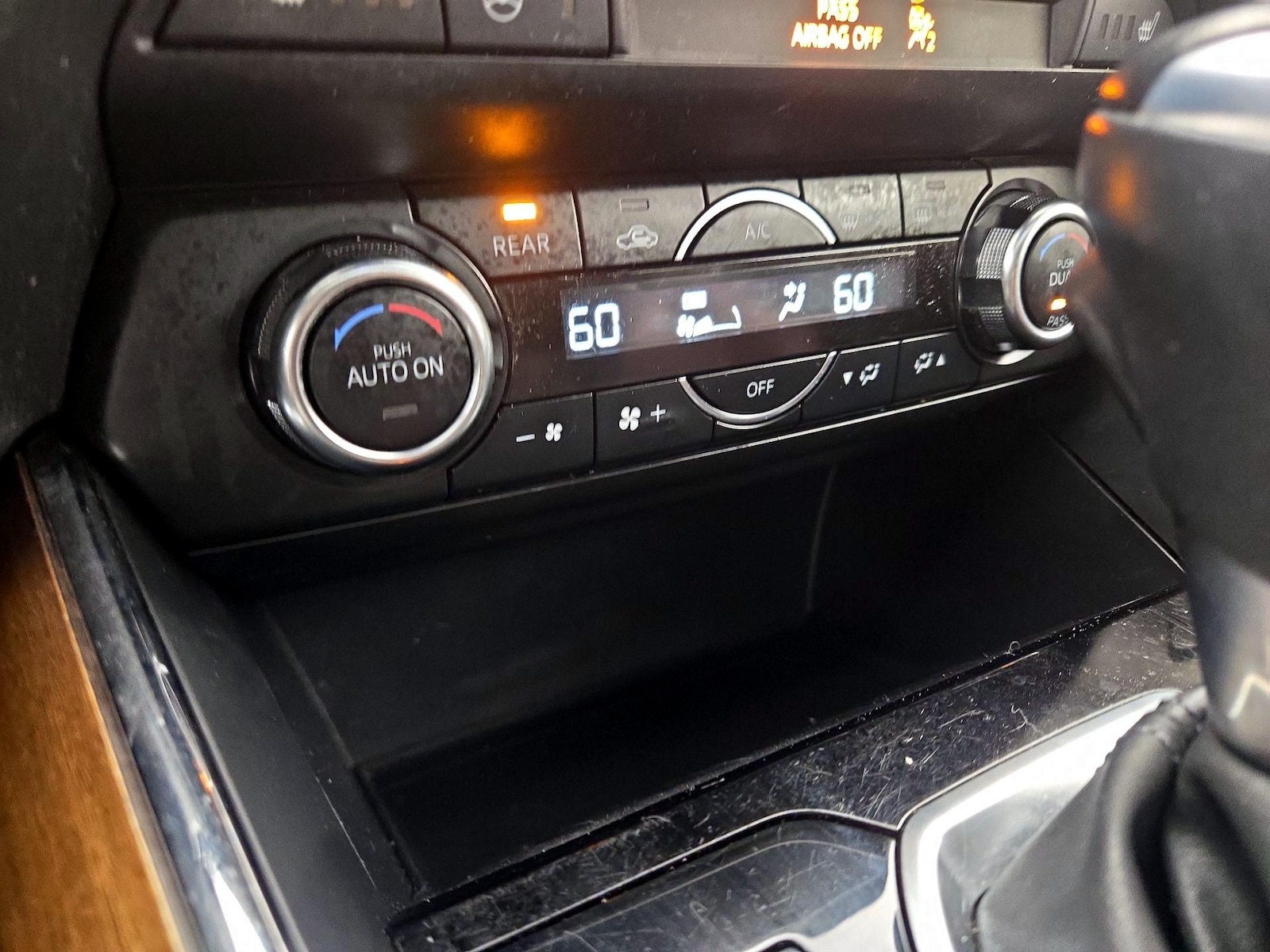 2018 Mazda CX-9 Signature - Photo 18