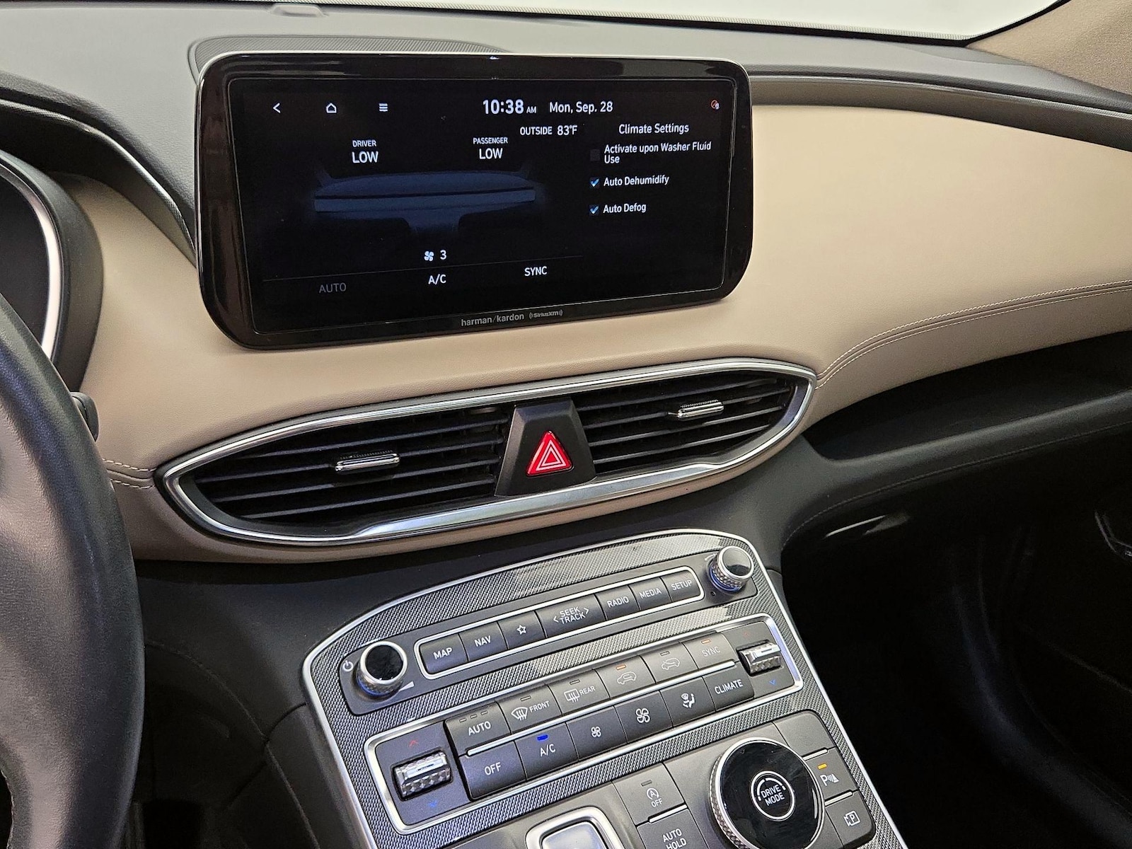 2021 Hyundai Santa Fe Limited - Photo 18