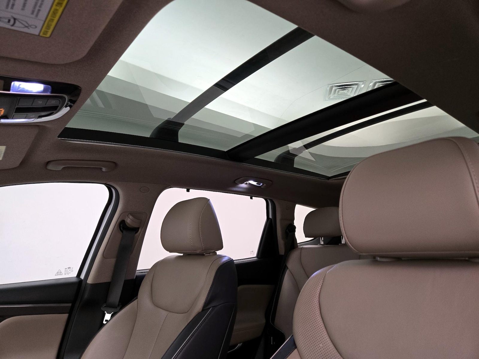 2021 Hyundai Santa Fe Limited - Photo 21
