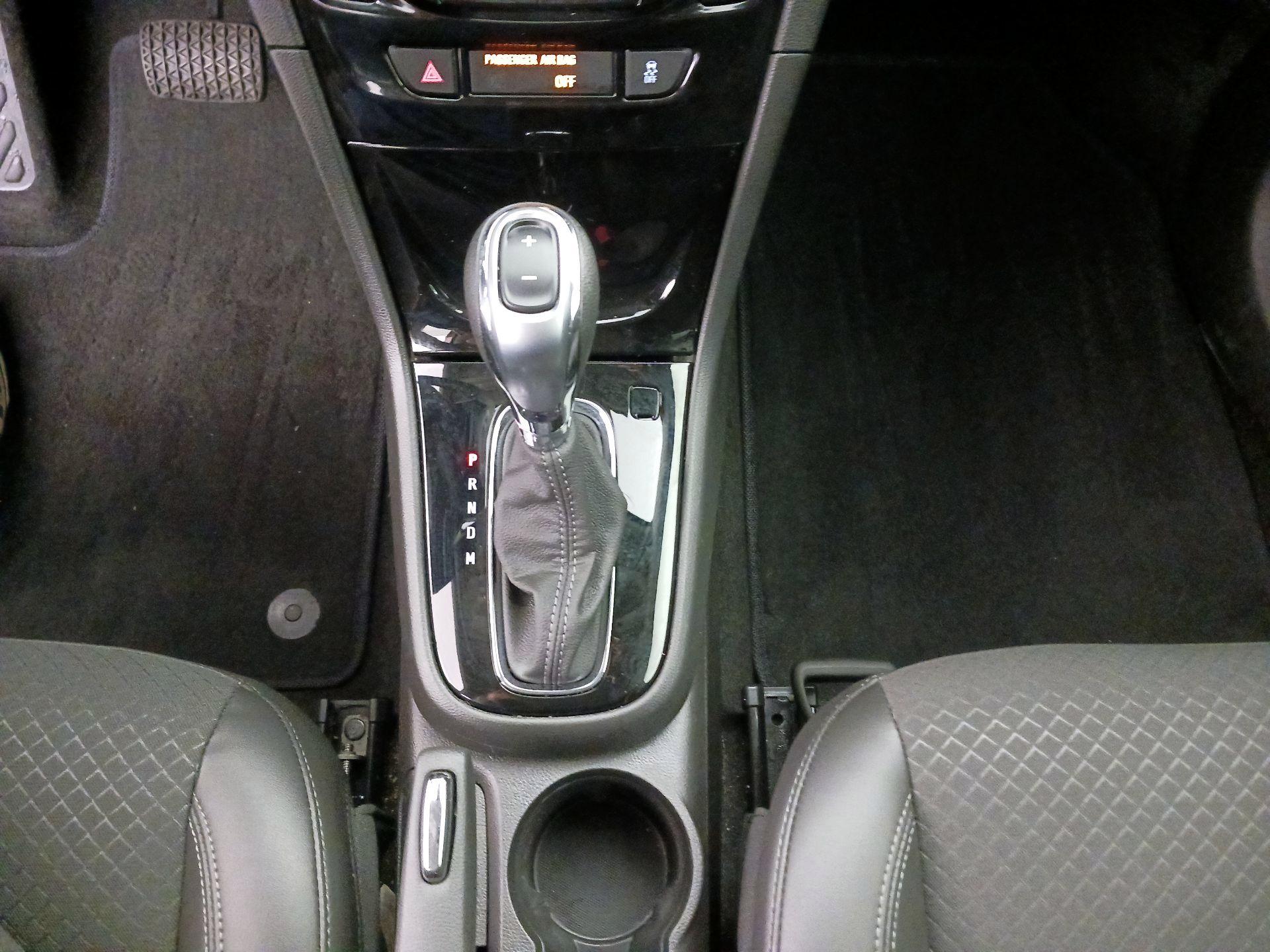 Thumbnail: 2022 Buick Encore - 17
