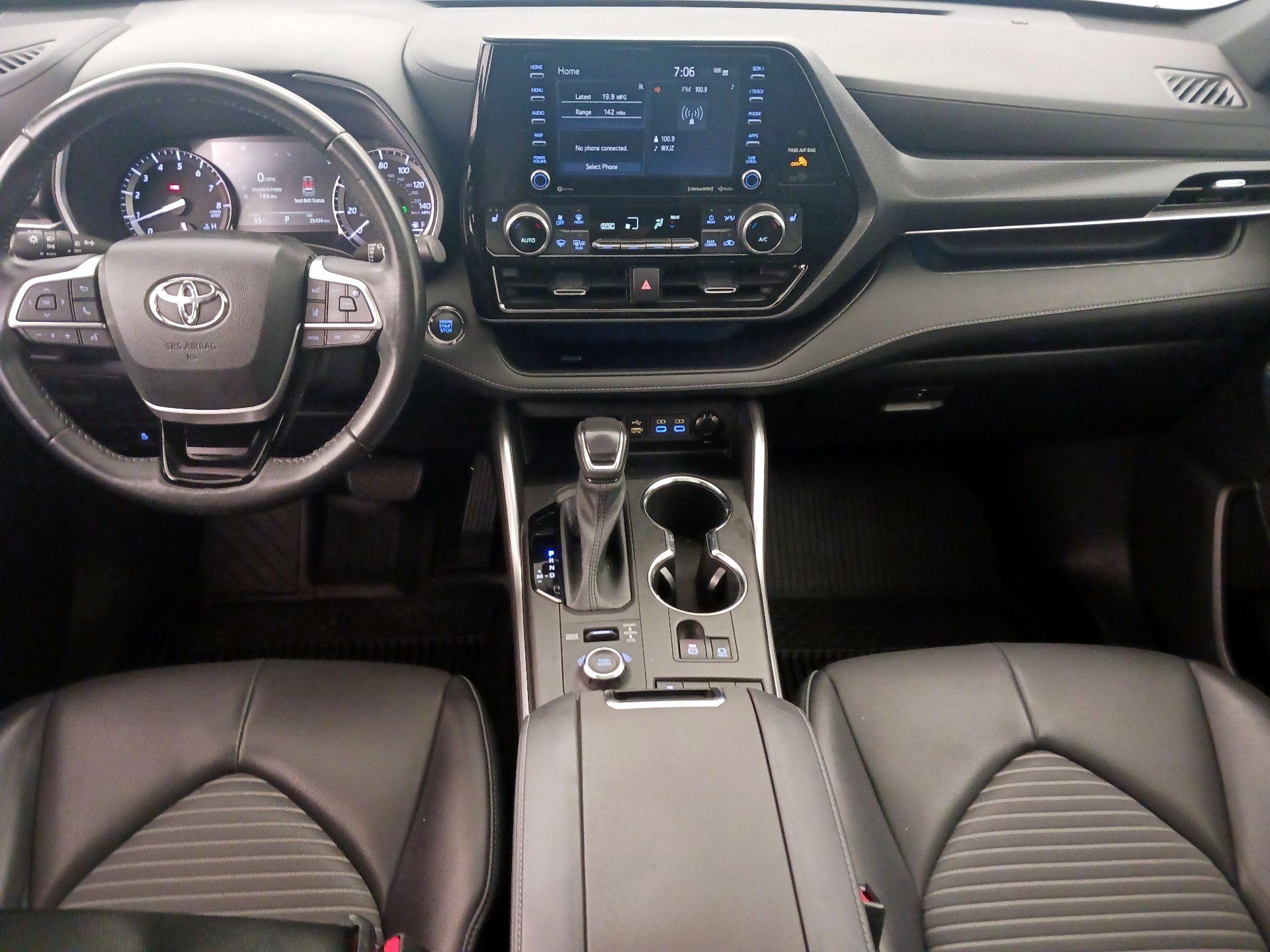 Thumbnail: 2022 Toyota Highlander - 9