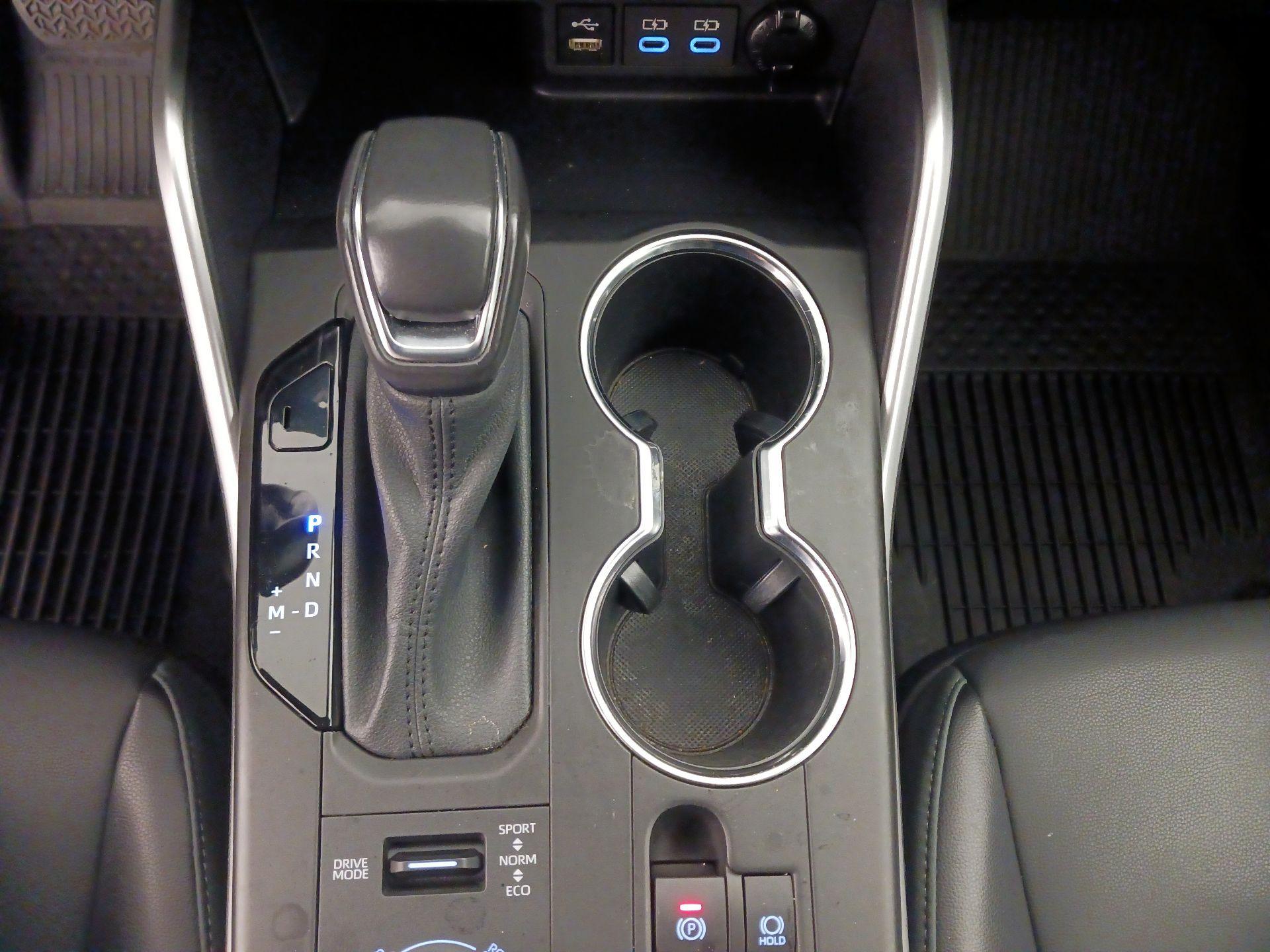 Thumbnail: 2022 Toyota Highlander - 17