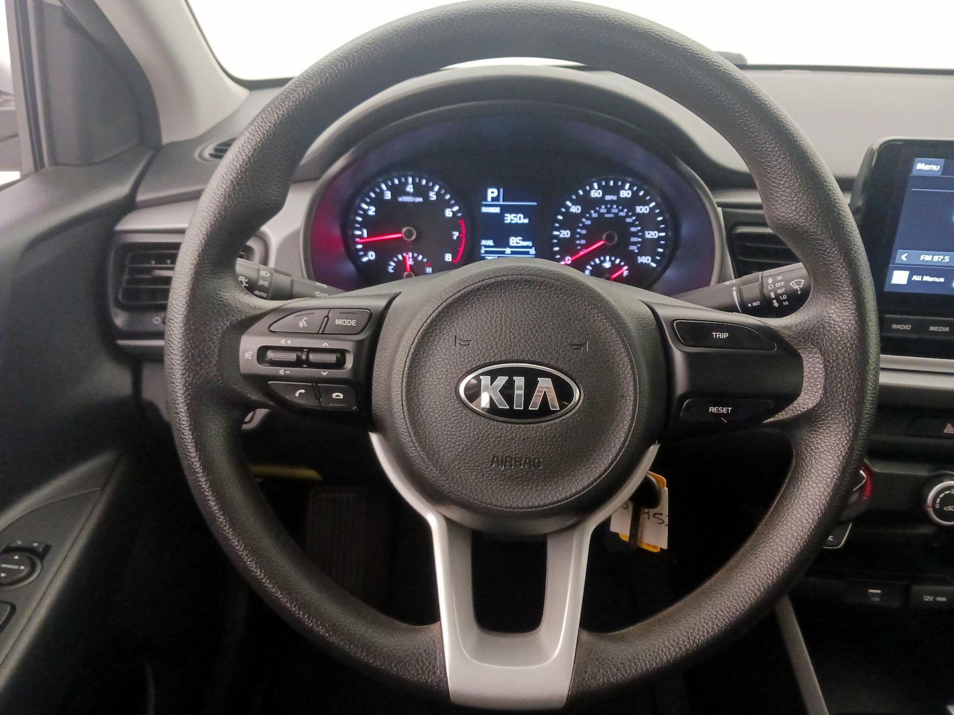Thumbnail: 2021 Kia Rio - 10