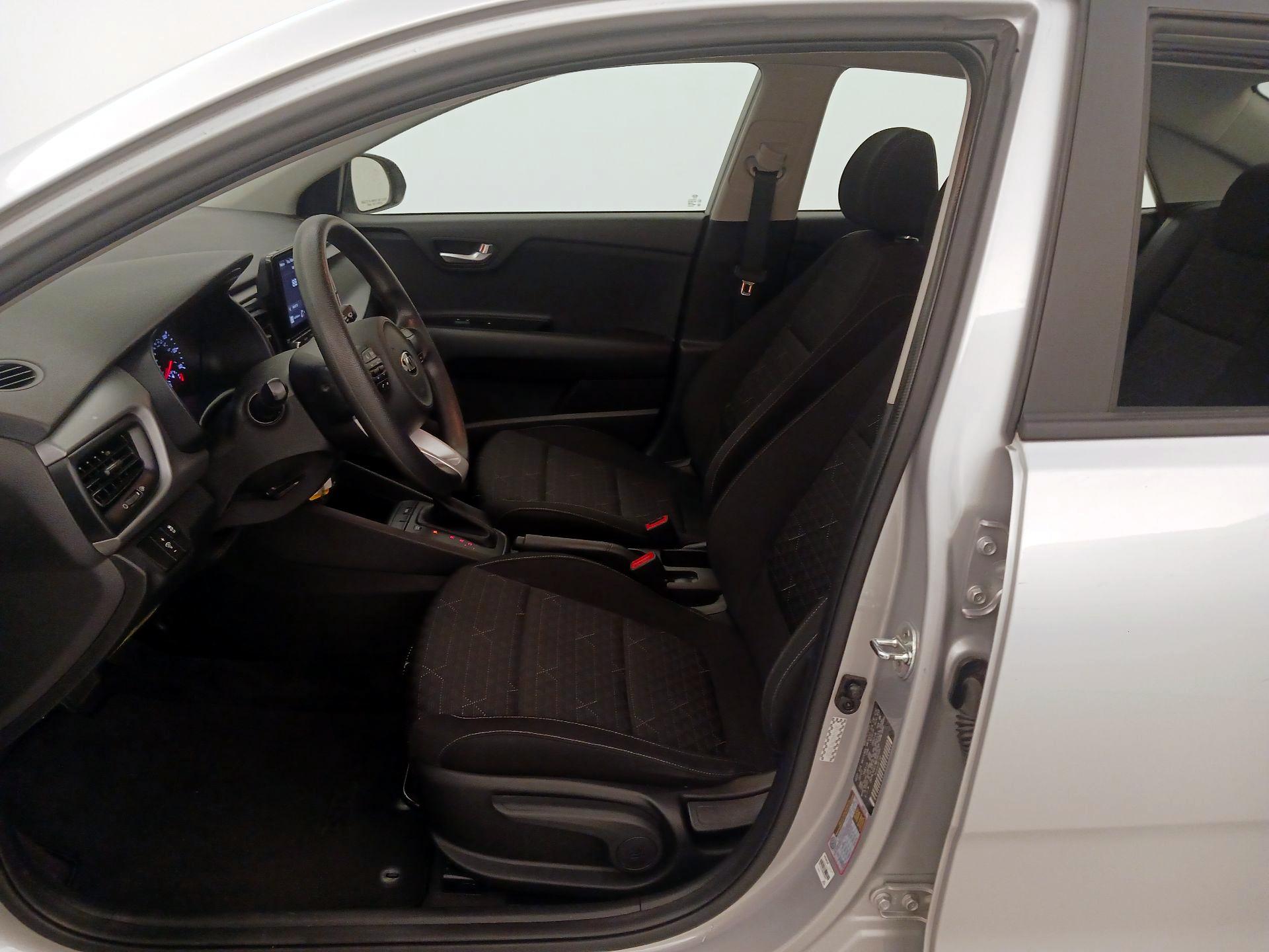 Thumbnail: 2021 Kia Rio - 11