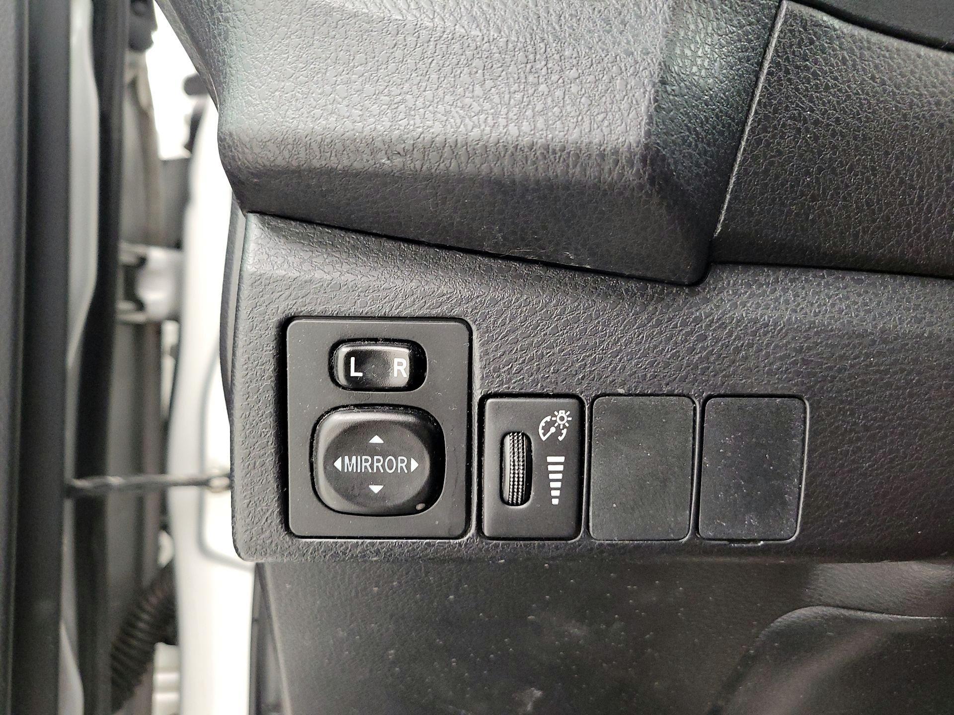 Thumbnail: 2016 Toyota Corolla - 13