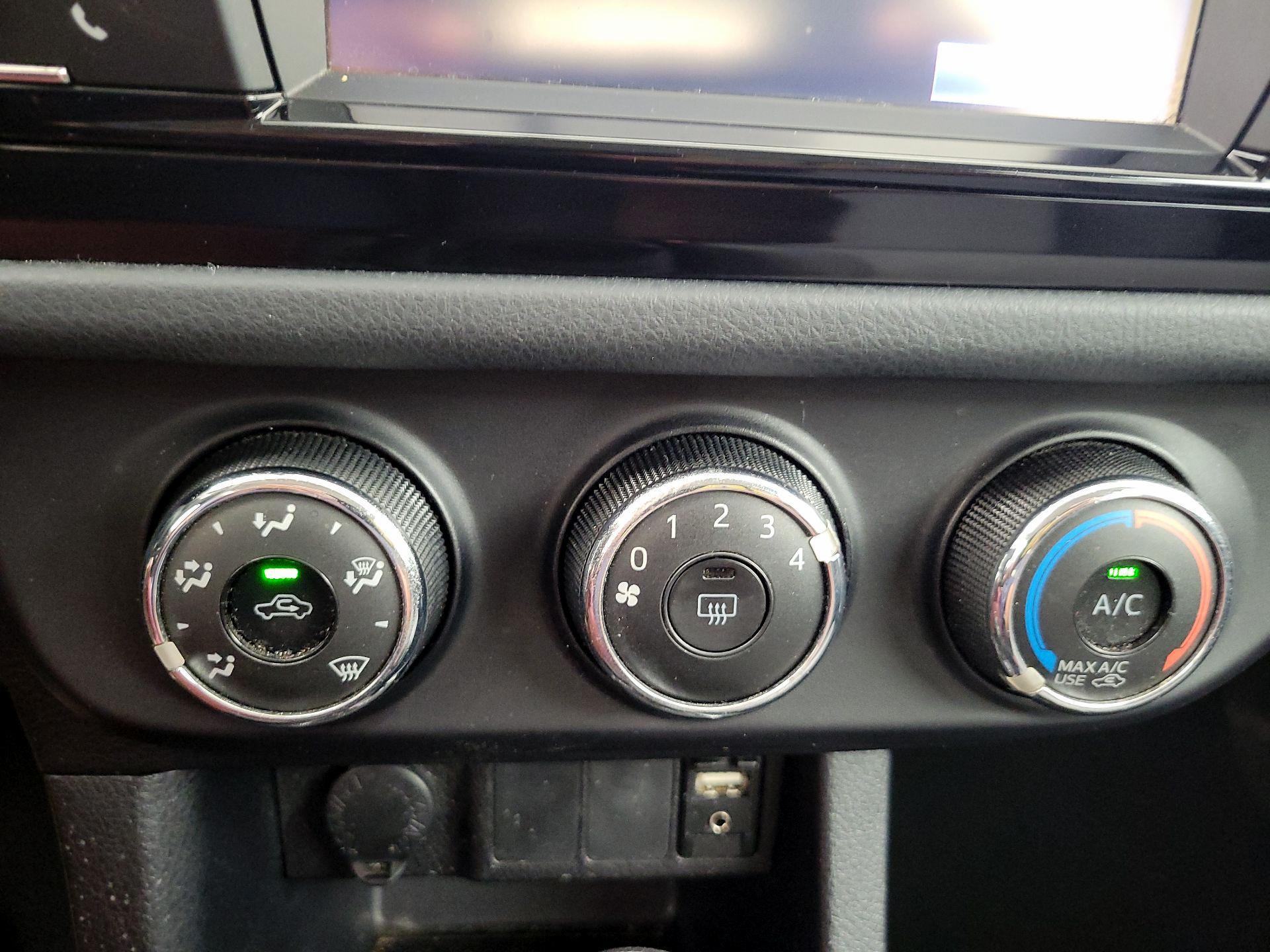 Thumbnail: 2016 Toyota Corolla - 15