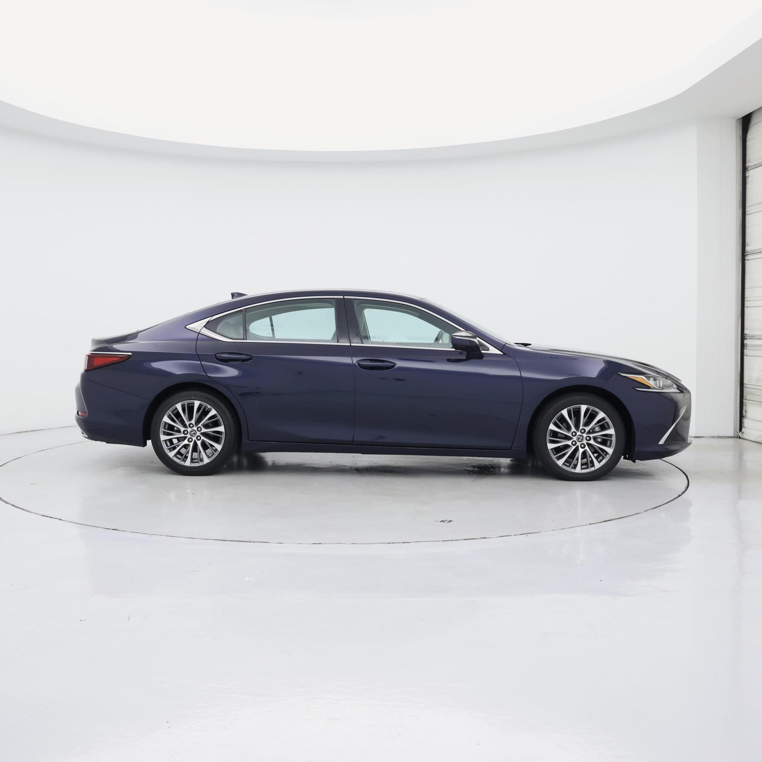 Thumbnail: 2021 Lexus ES - 7